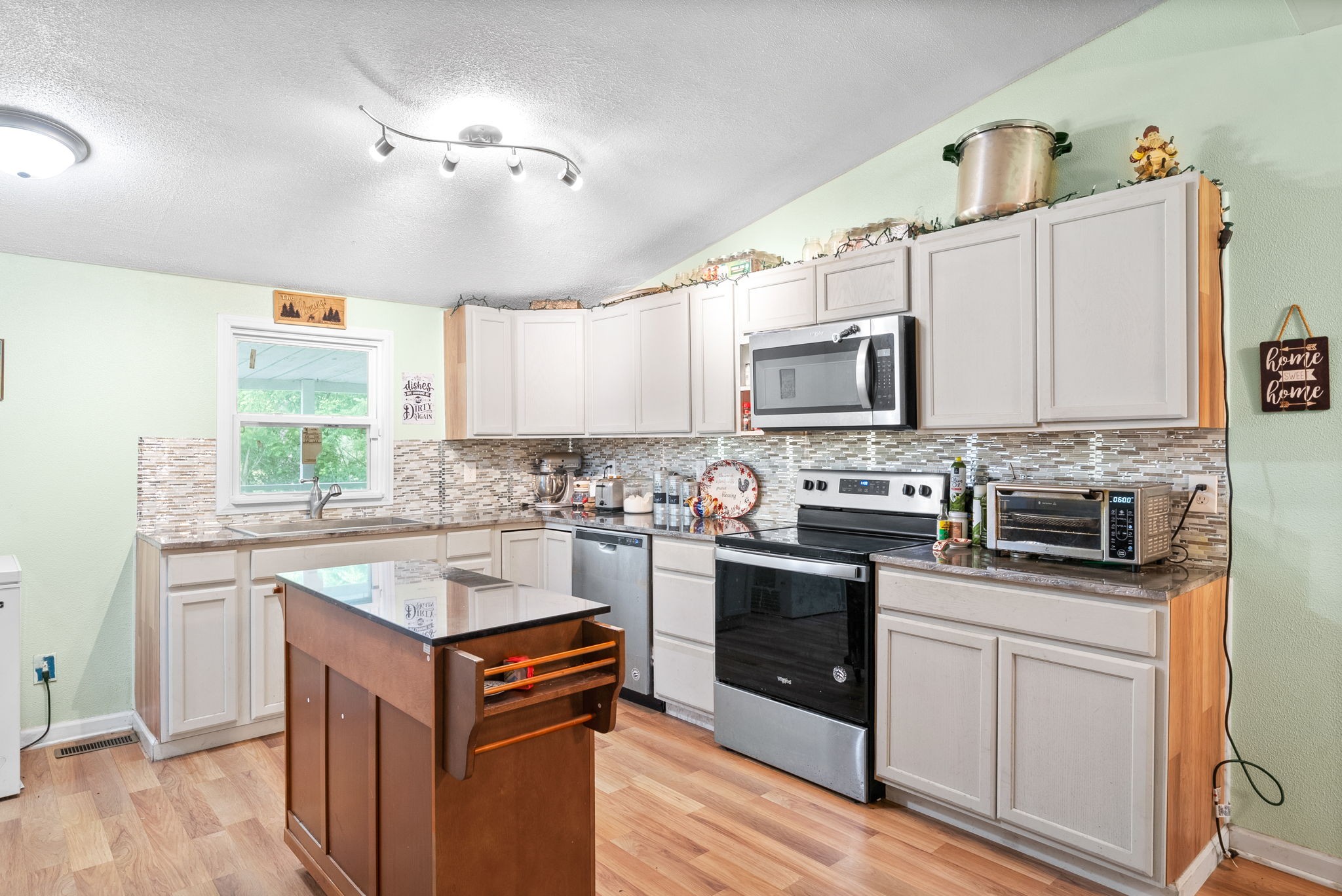 Image 9 of 12 For 5323 8th Place