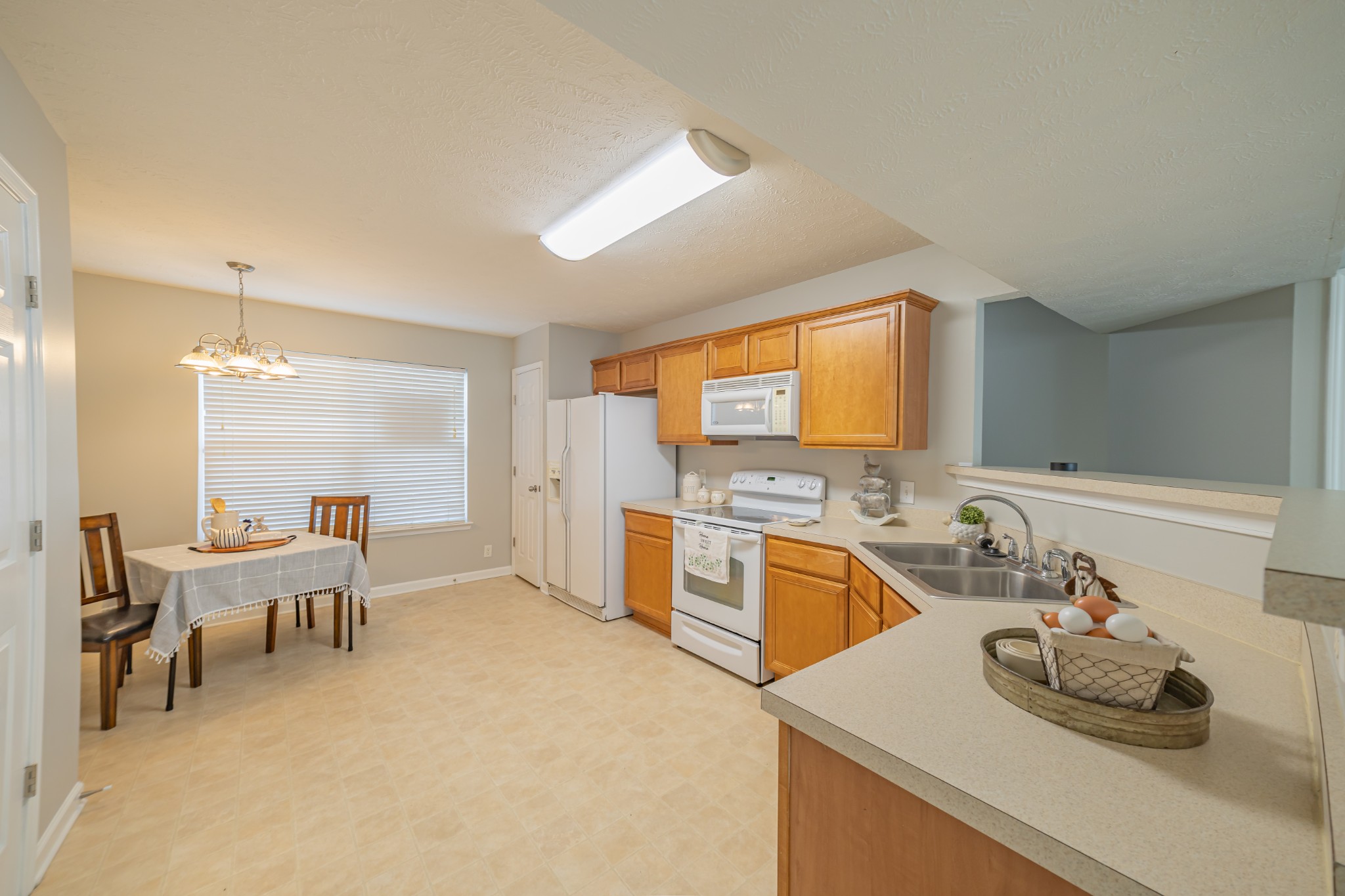 Image 14 of 19 For 17540 30th Avenue