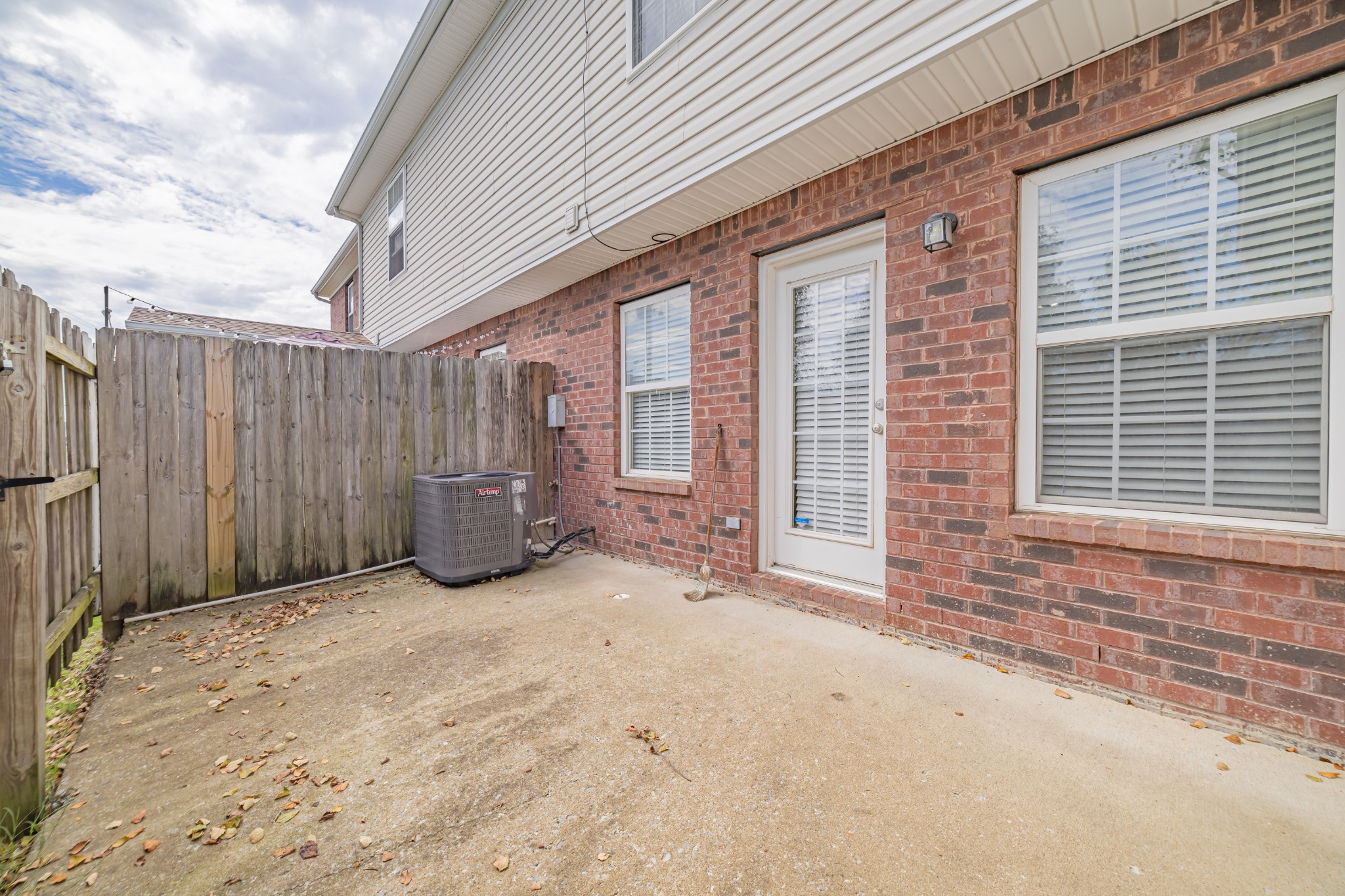 Image 3 of 19 For 17540 30th Avenue