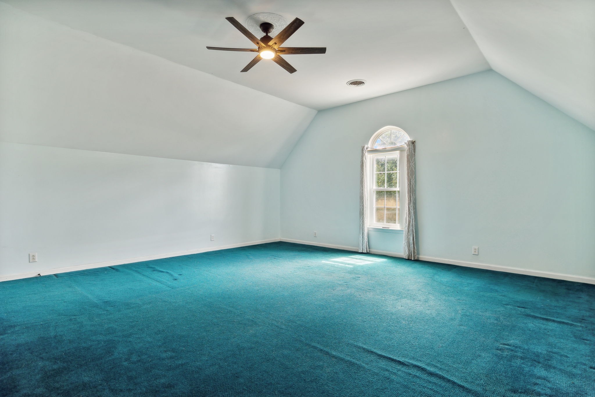 Image 37 of 62 For 4770 114th Street