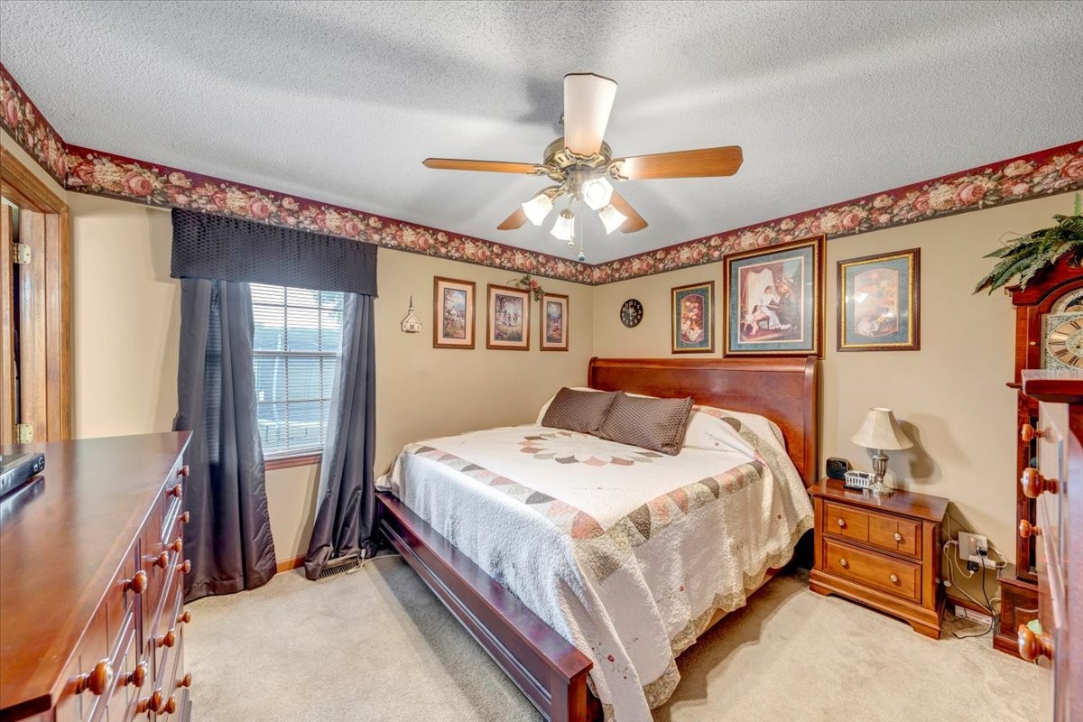 Image 10 of 89 For 5653 50th Terrace