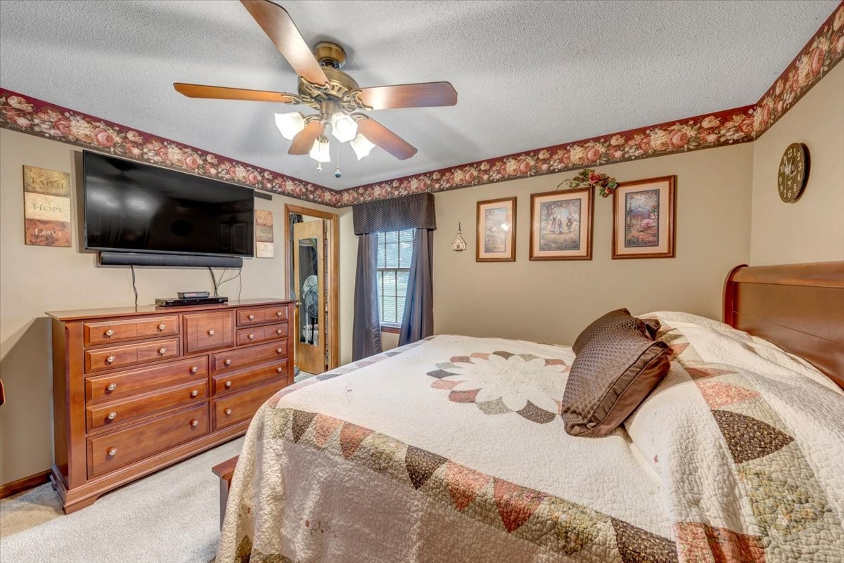 Image 11 of 89 For 5653 50th Terrace