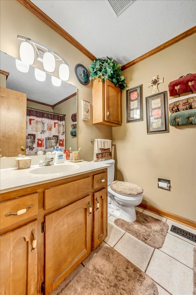 Image 14 of 89 For 5653 50th Terrace