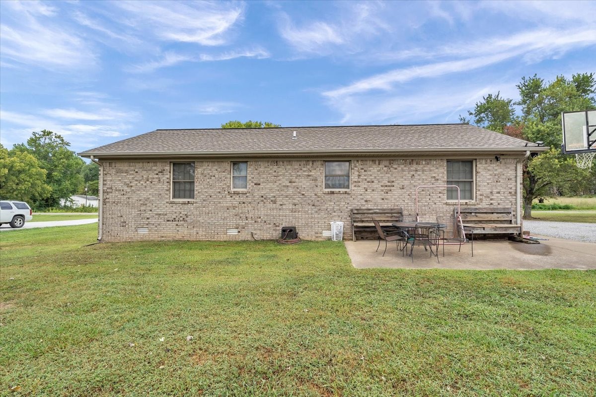 Image 16 of 89 For 5653 50th Terrace