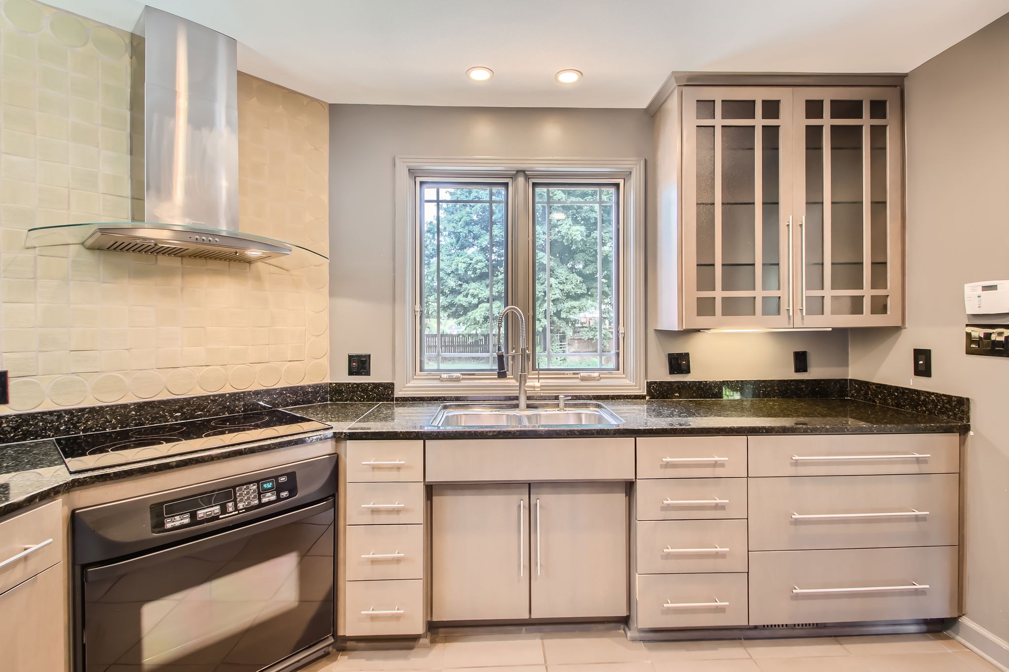 Image 10 of 55 For 22189 Neptune Boulevard