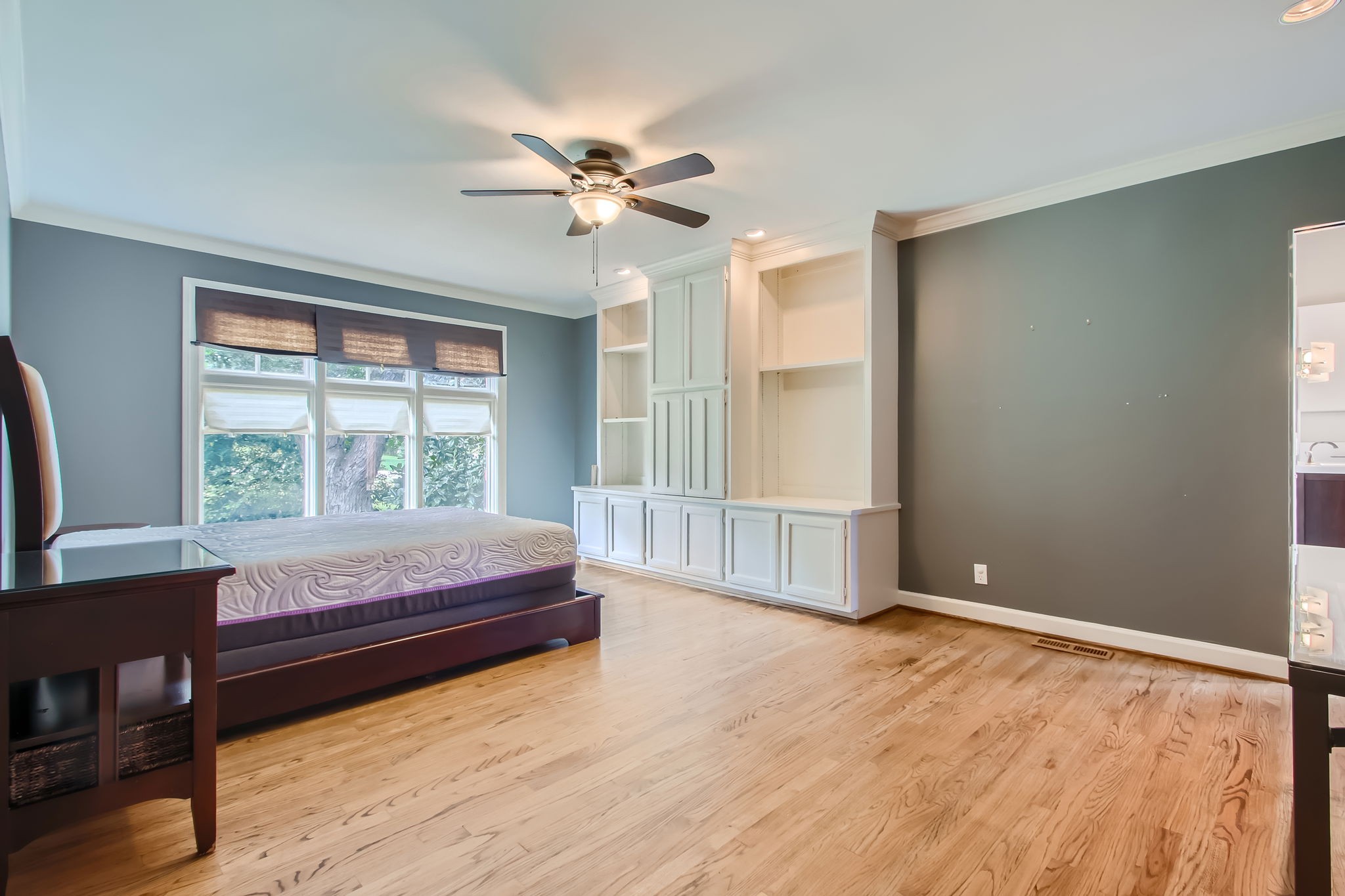 Image 17 of 55 For 22189 Neptune Boulevard