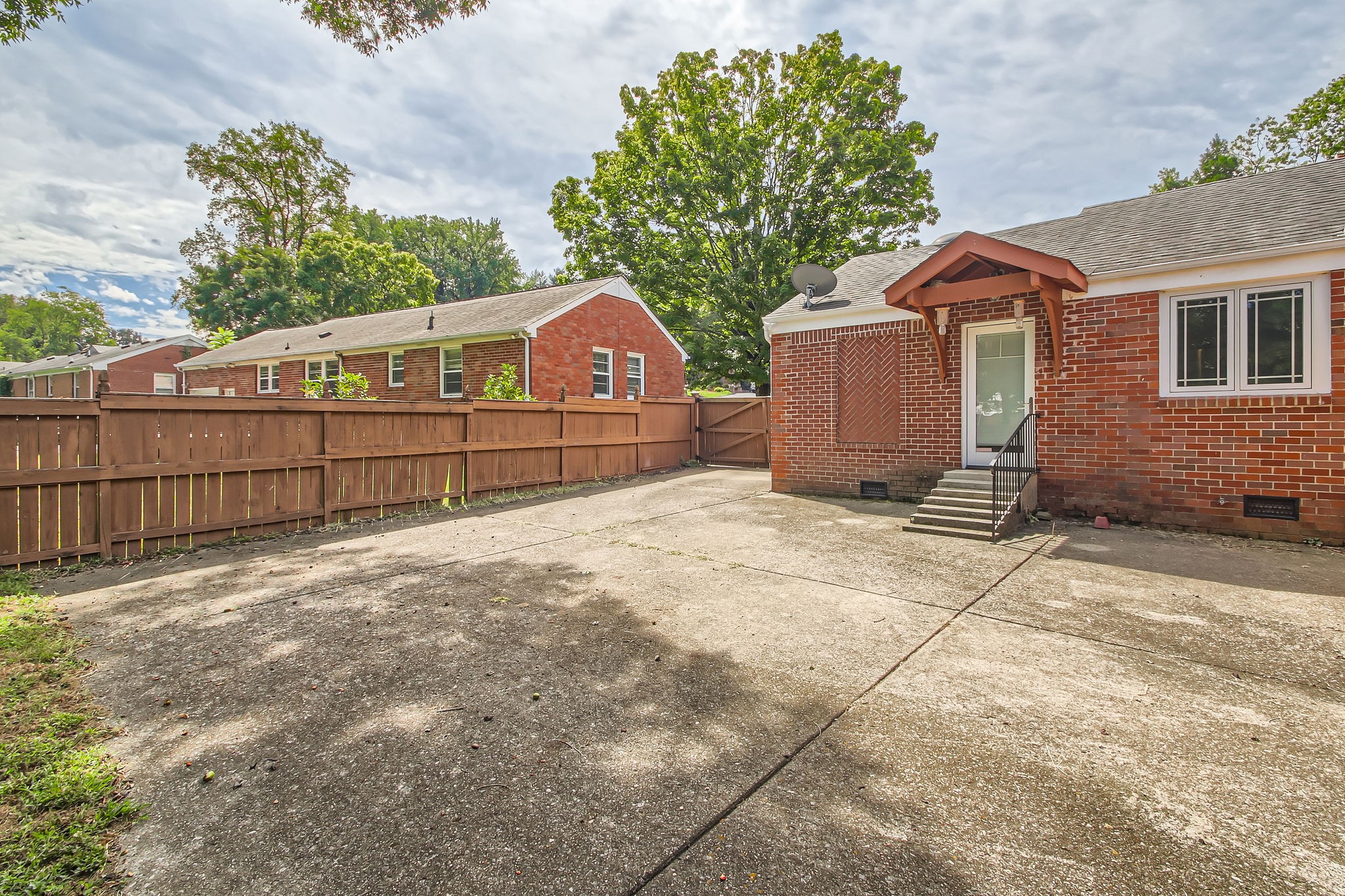 Image 25 of 55 For 22189 Neptune Boulevard