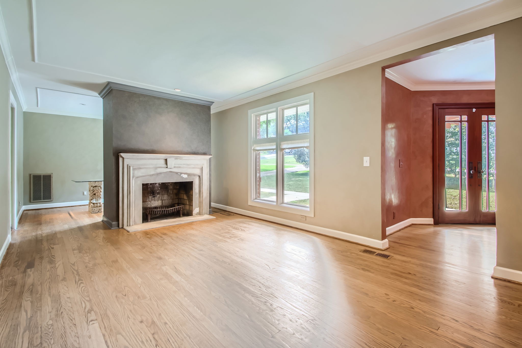 Image 7 of 55 For 22189 Neptune Boulevard