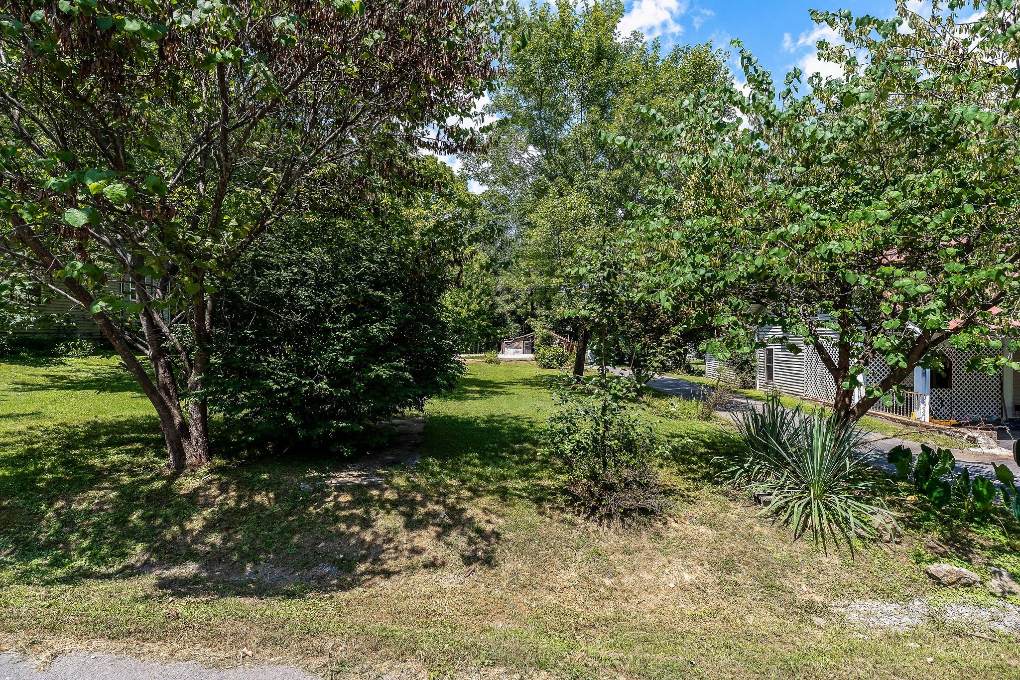 Image 15 of 74 For 16193 14th Avenue Road