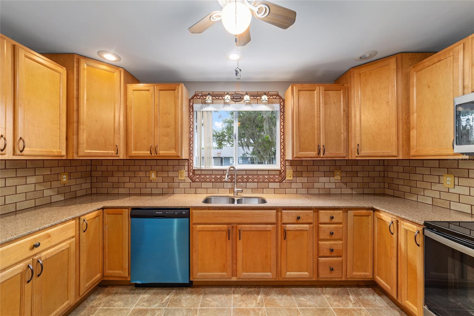 Image 5 of 16 For 8463 108th Lane