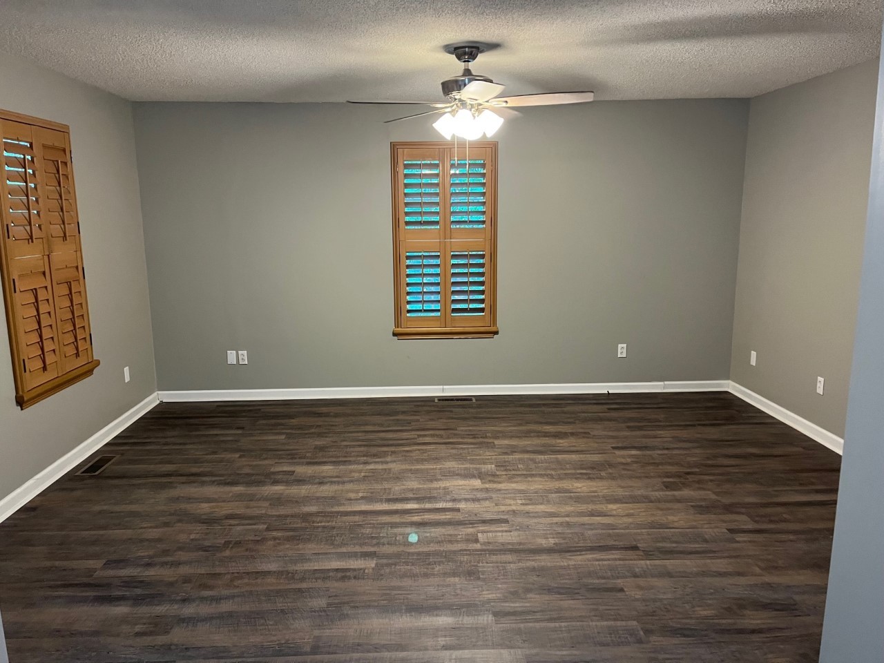 Image 2 of 88 For 2146 9th Street
