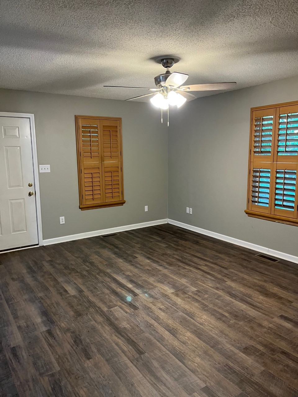Image 3 of 88 For 2146 9th Street