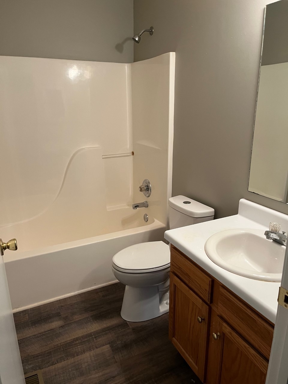Image 5 of 88 For 2146 9th Street