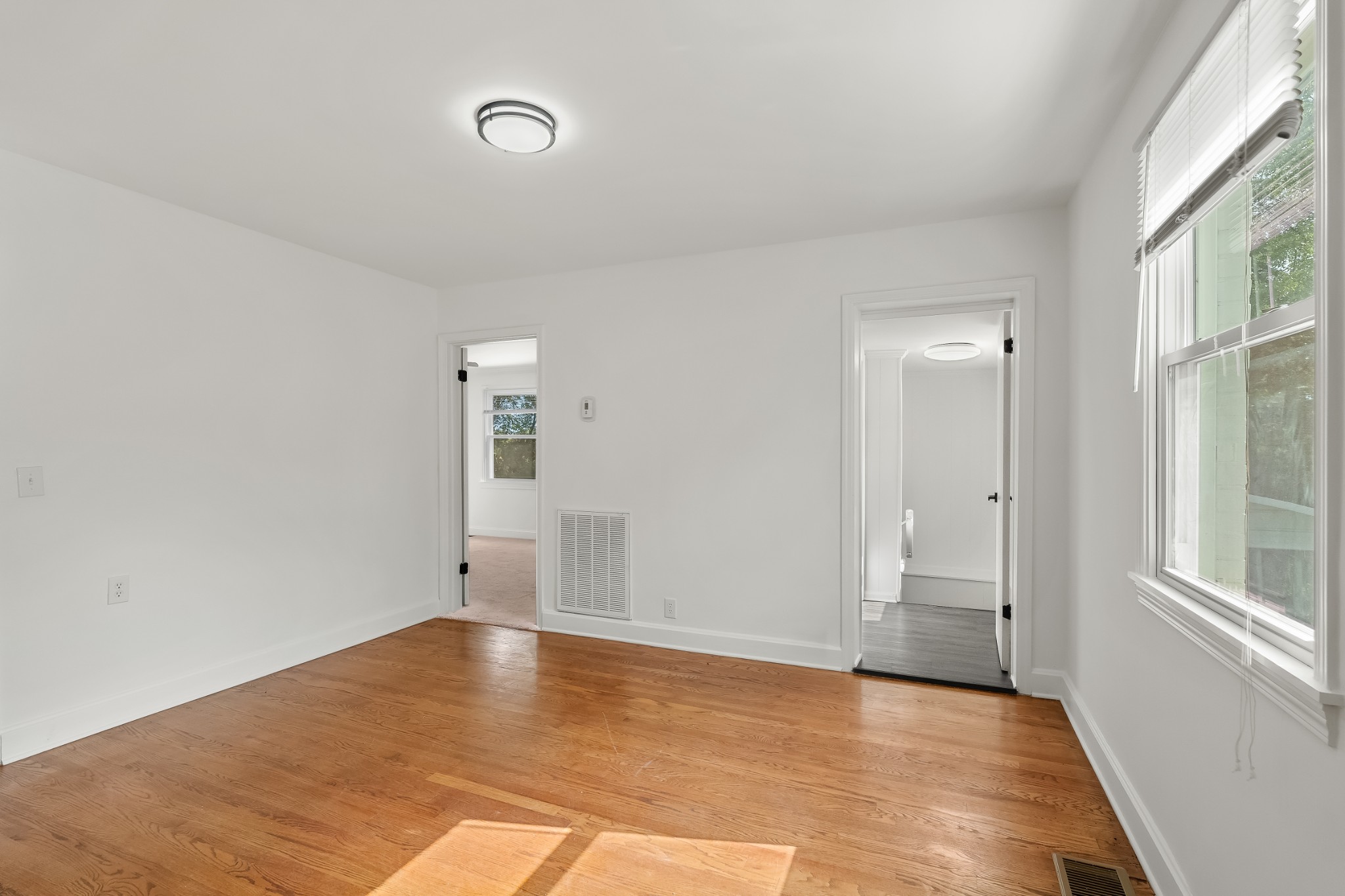 Listing photo id 10 for 2600 Highway 44 W 2