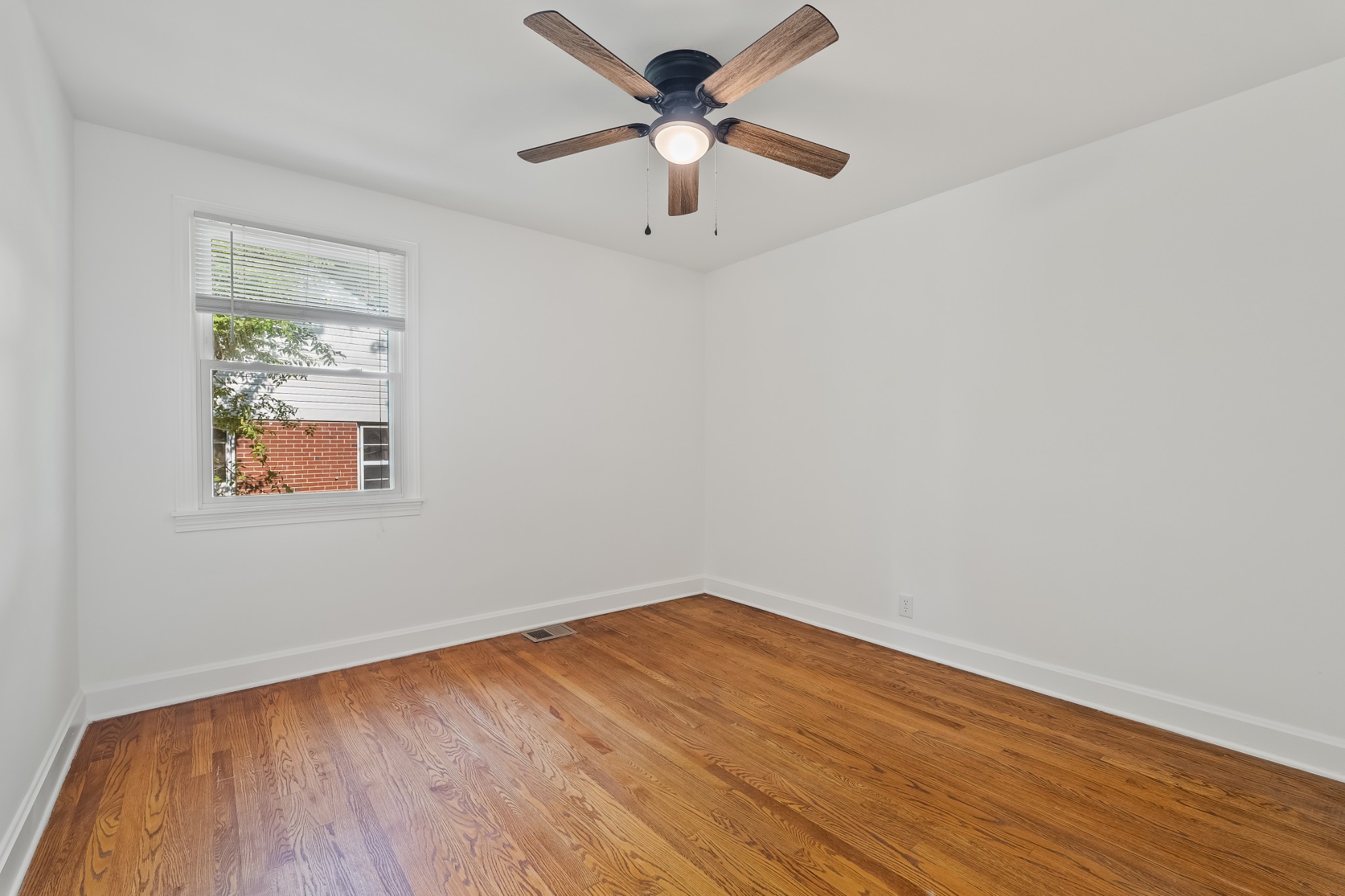 Listing photo id 15 for 2600 Highway 44 W 2