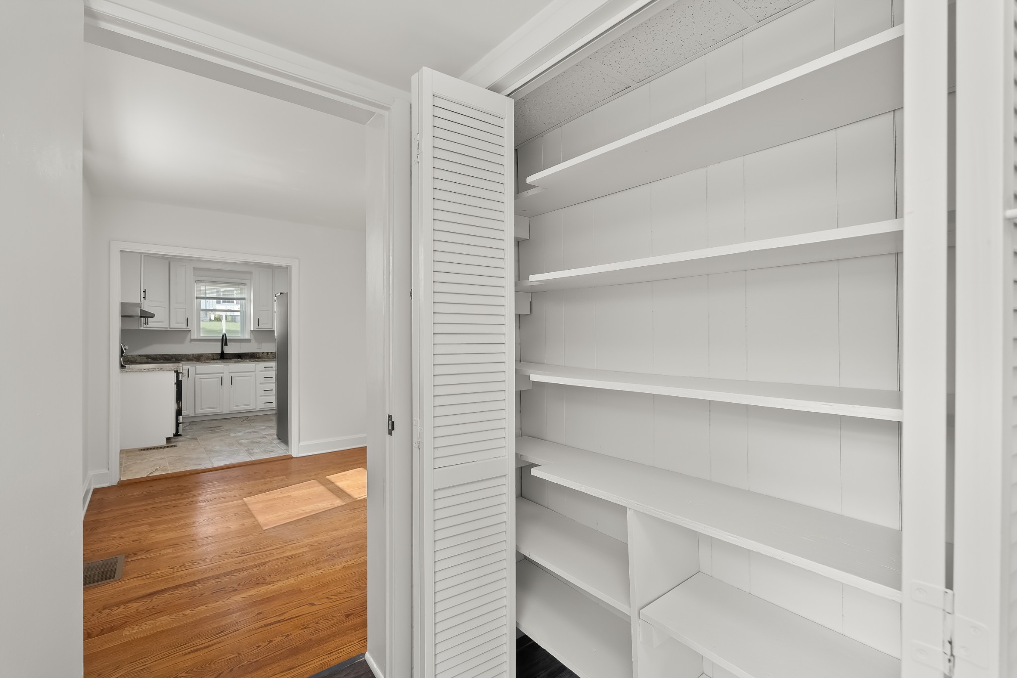Listing photo id 19 for 2600 Highway 44 W 2