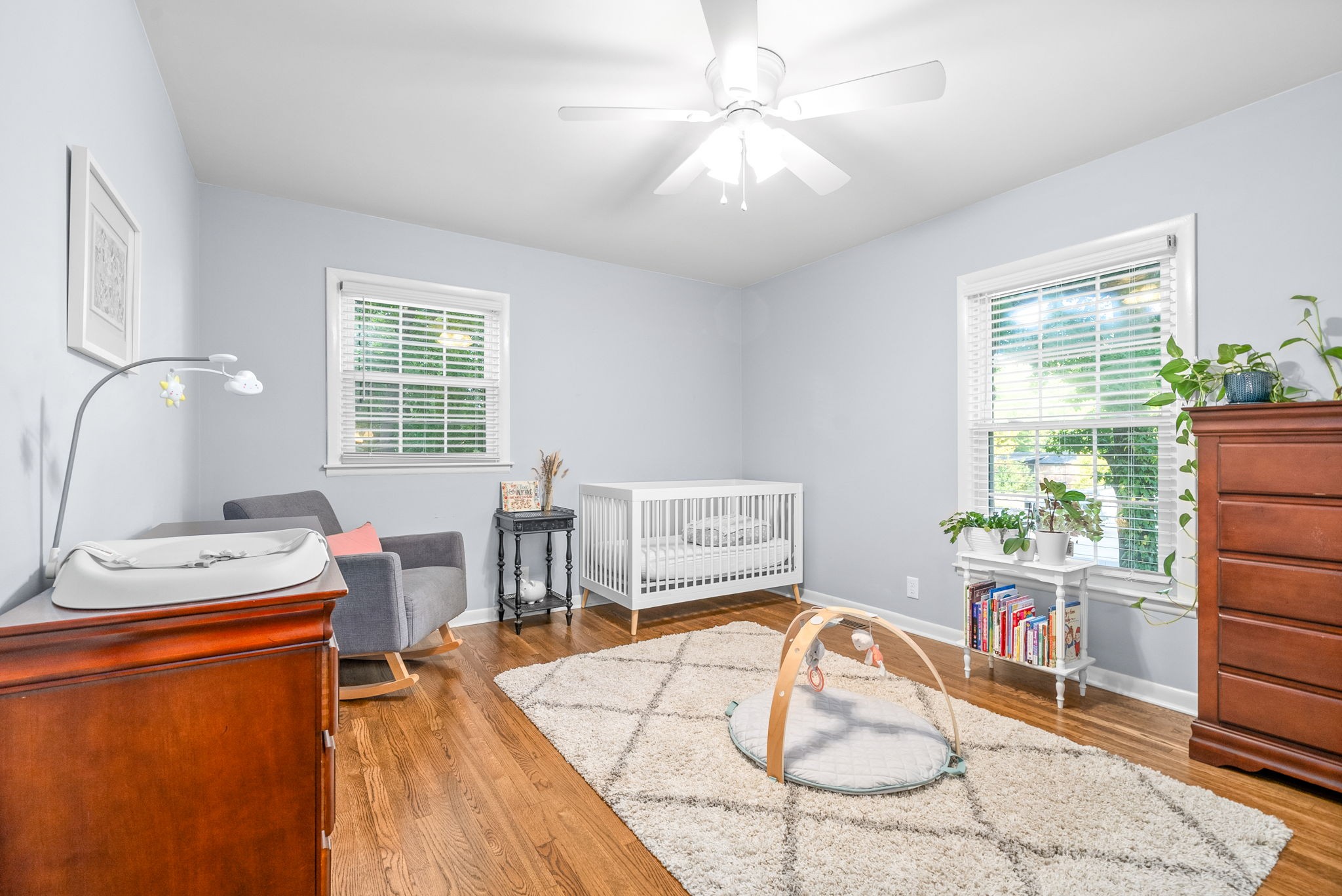 Listing photo id 19 for 3728 Eastpark Way