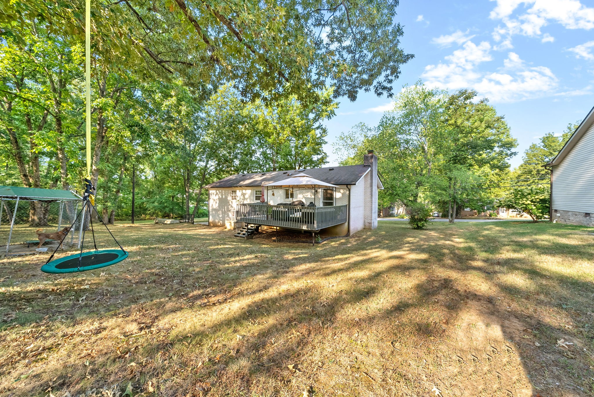 Listing photo id 29 for 3728 Eastpark Way
