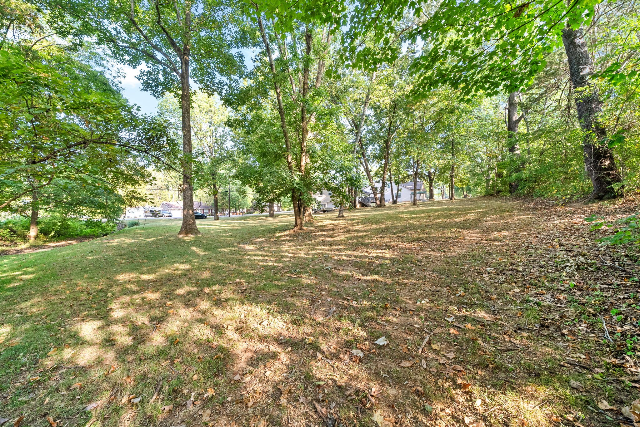 Listing photo id 31 for 3728 Eastpark Way
