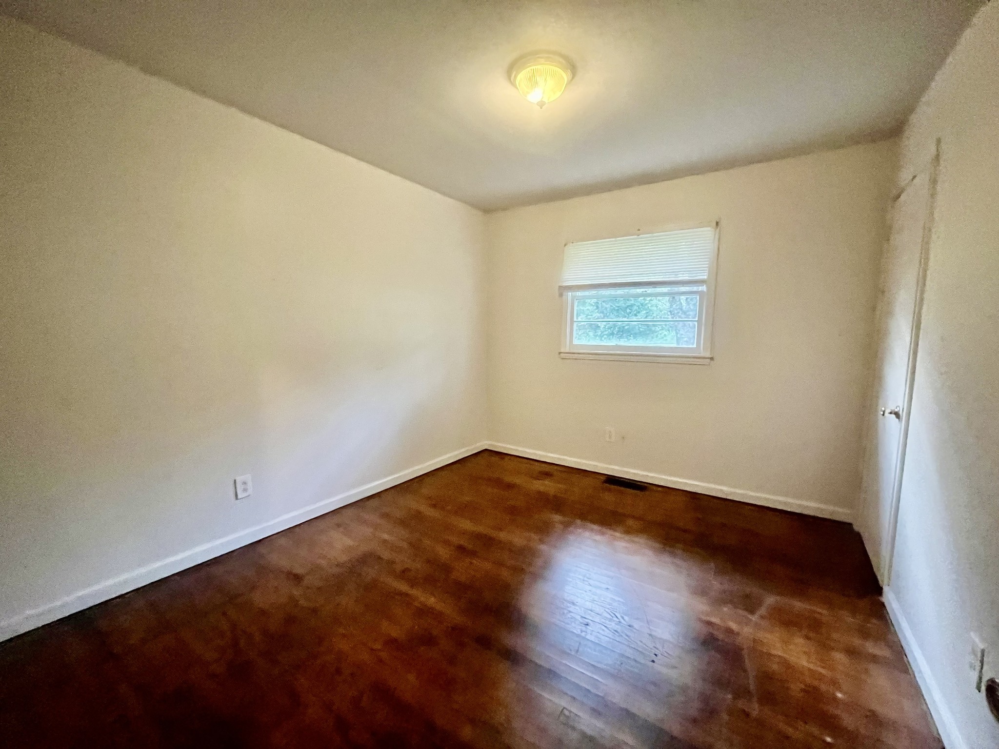 Image 10 of 65 For 6780 57th Avenue