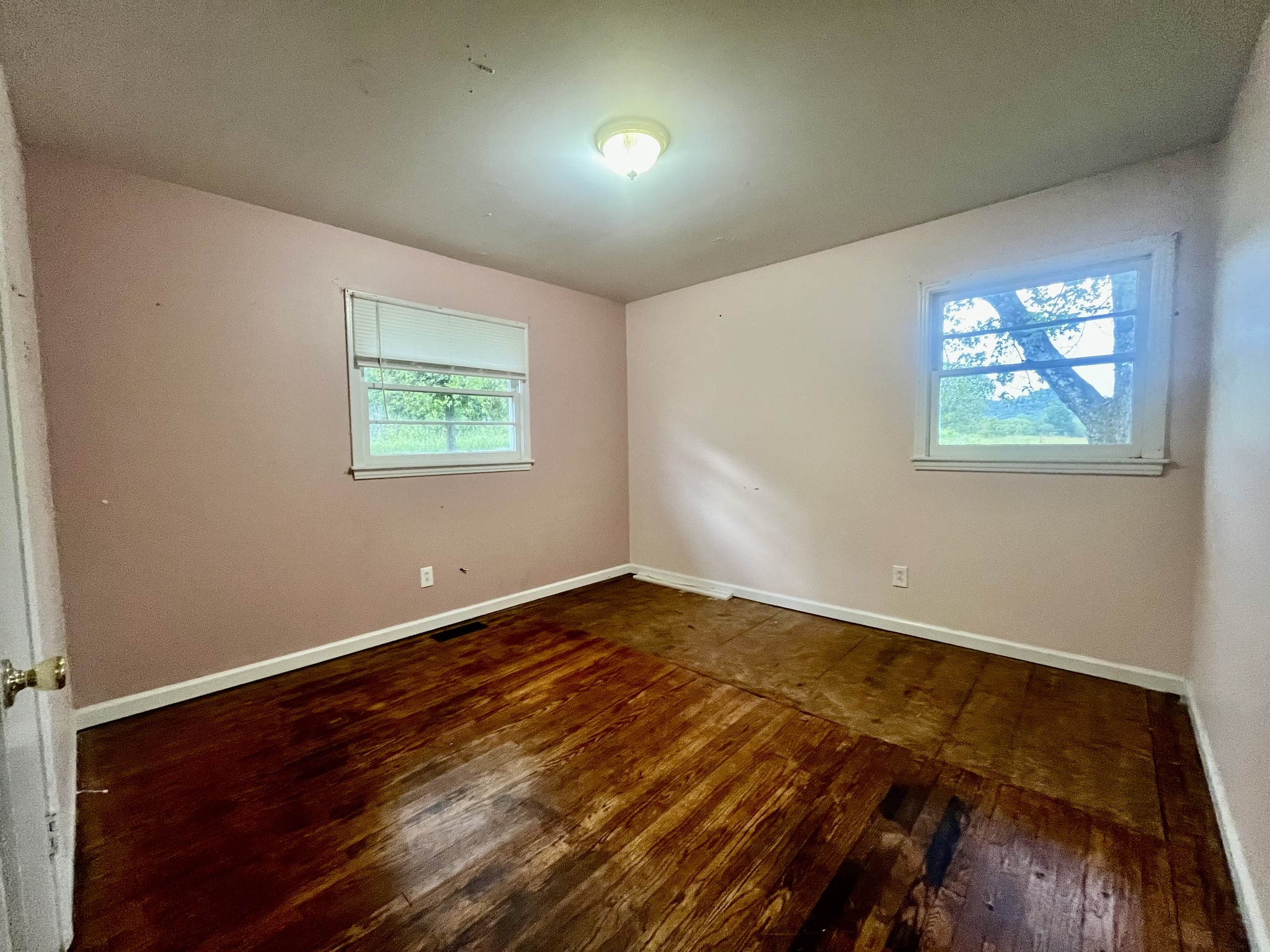Image 9 of 65 For 6780 57th Avenue