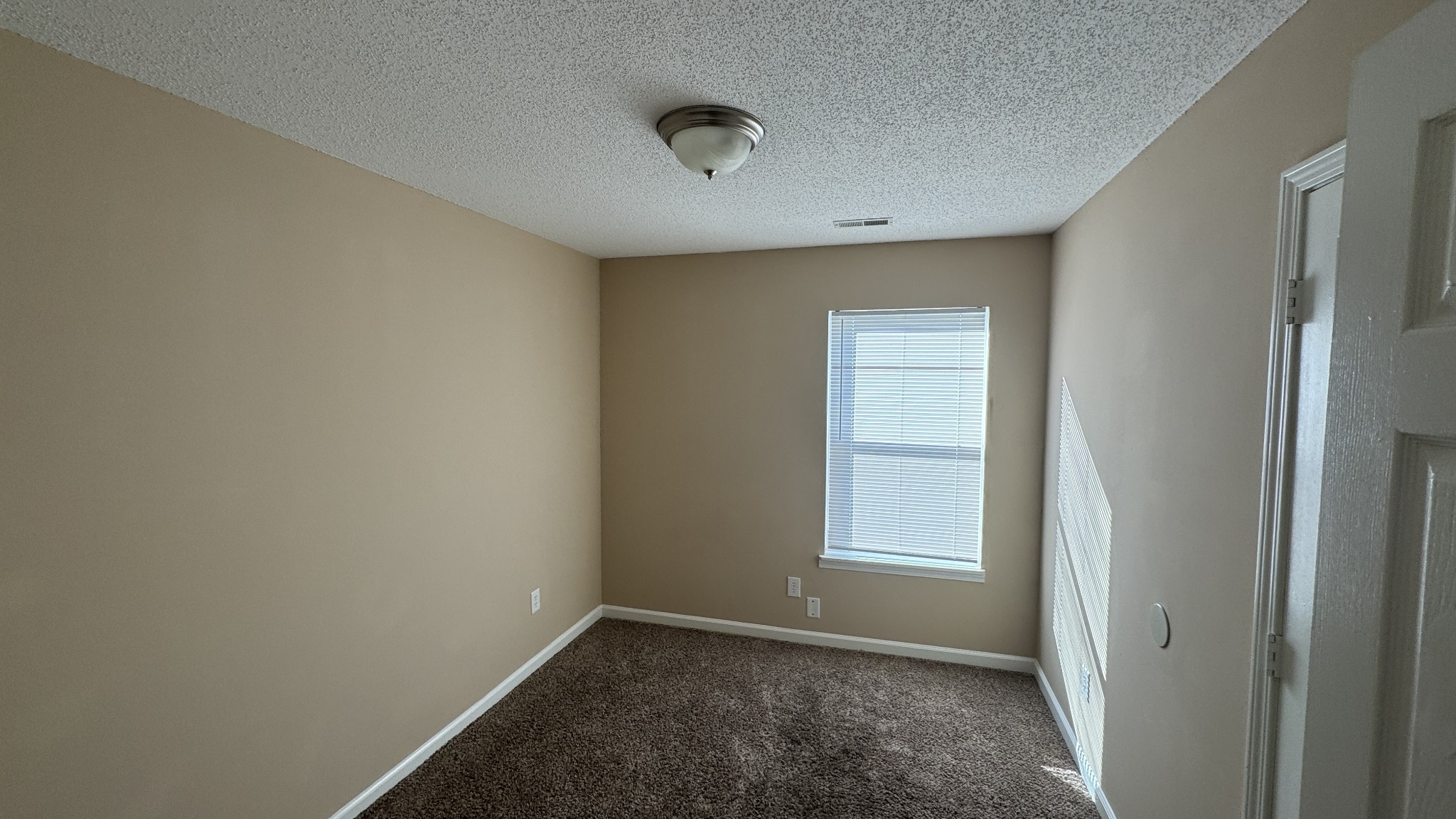 Image 4 of 26 For 7270 99th Circle