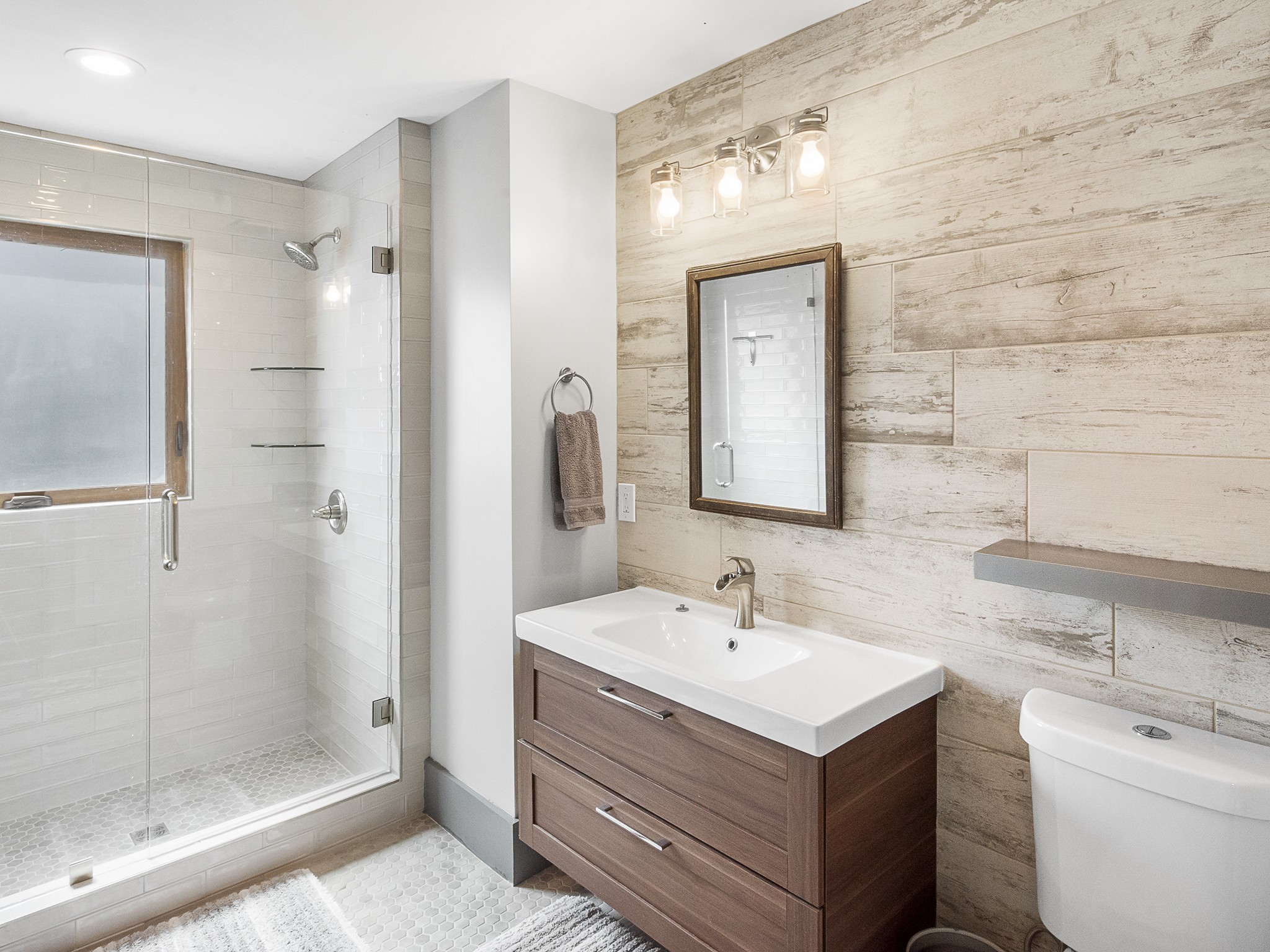 Image 16 of 29 For 2831 49th Street