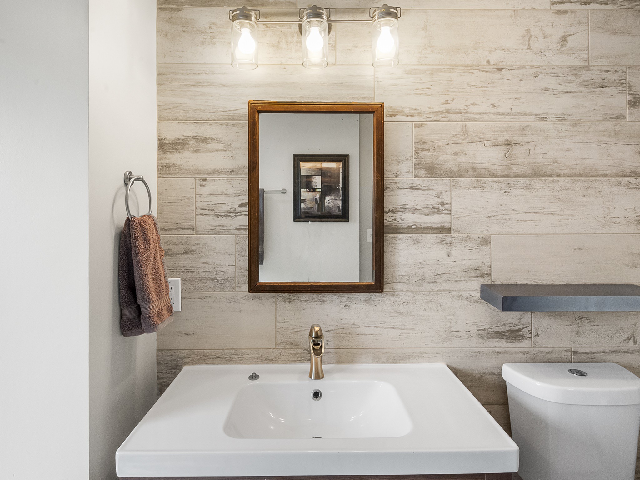 Image 17 of 29 For 2831 49th Street