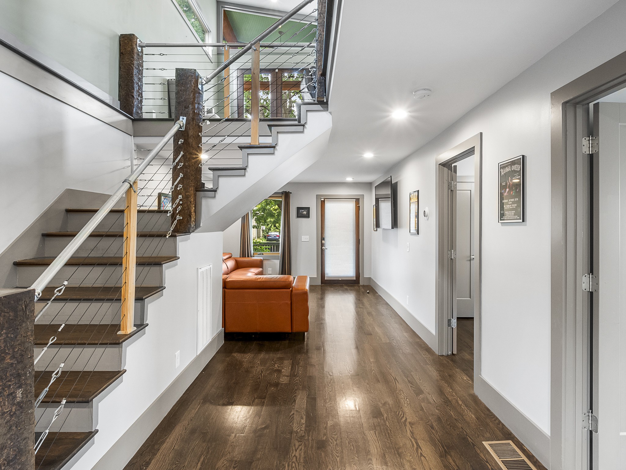 Image 21 of 29 For 2831 49th Street