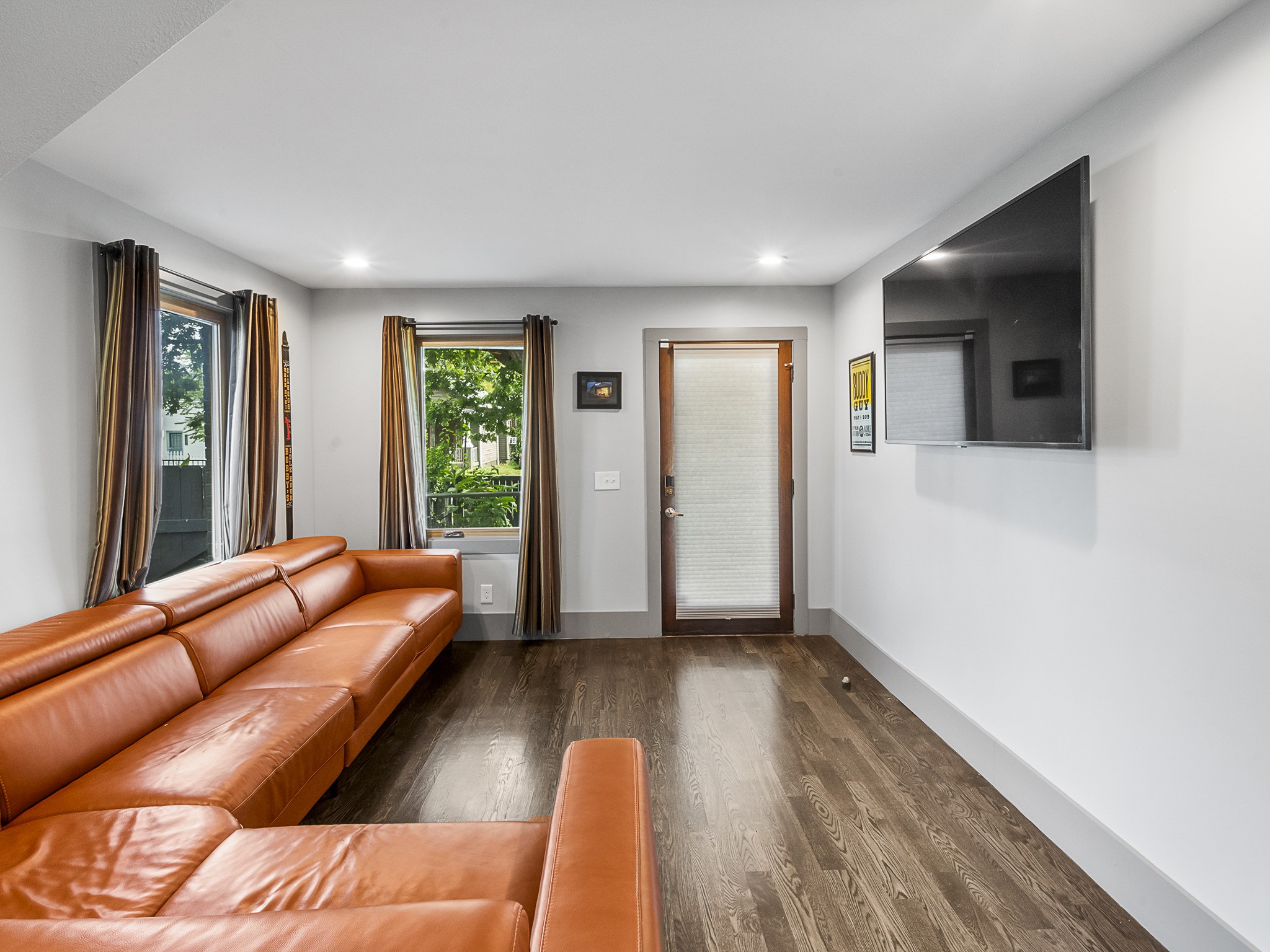 Image 6 of 29 For 2831 49th Street