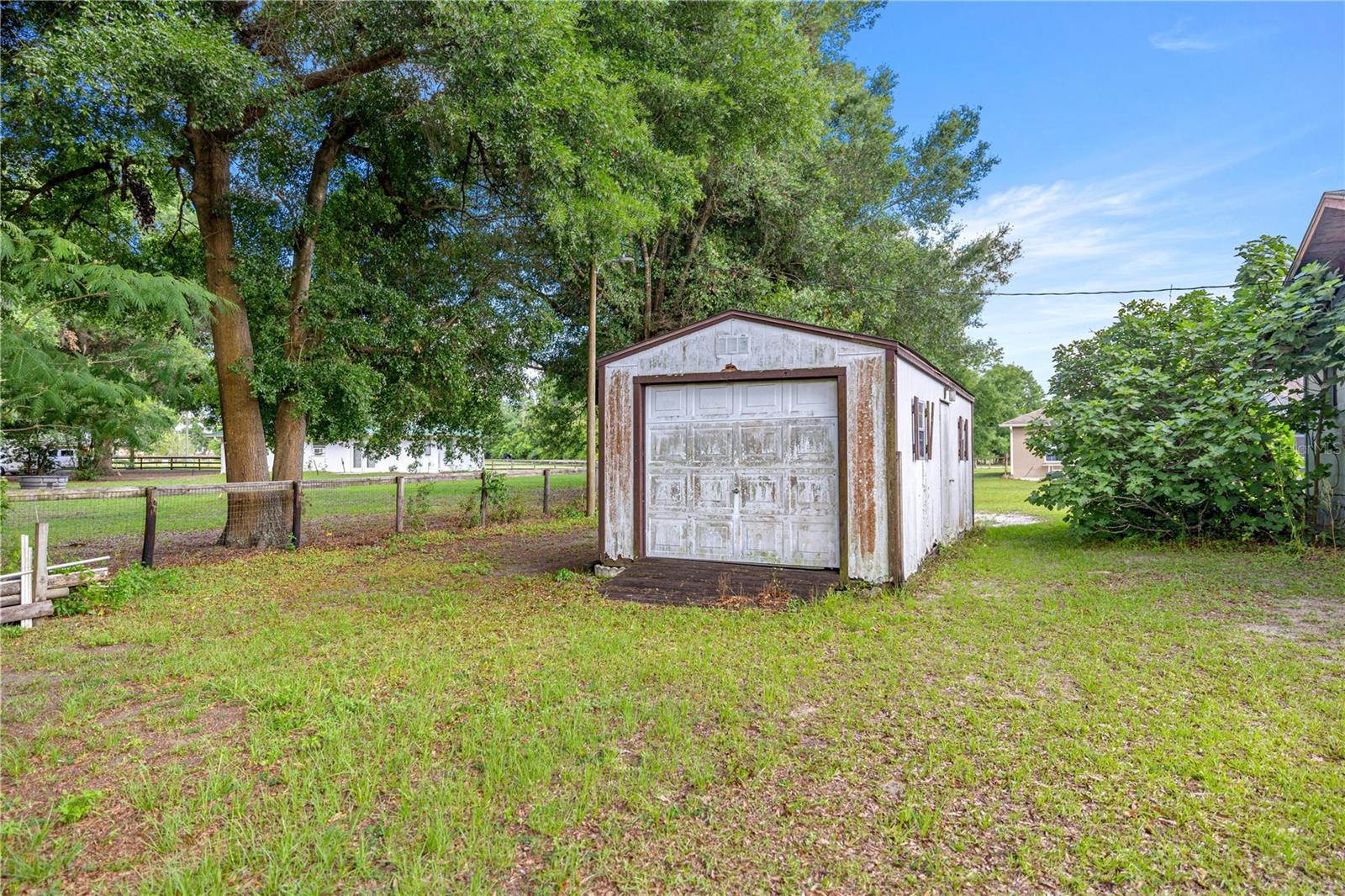 Image 41 of 56 For 465 155th Street Road