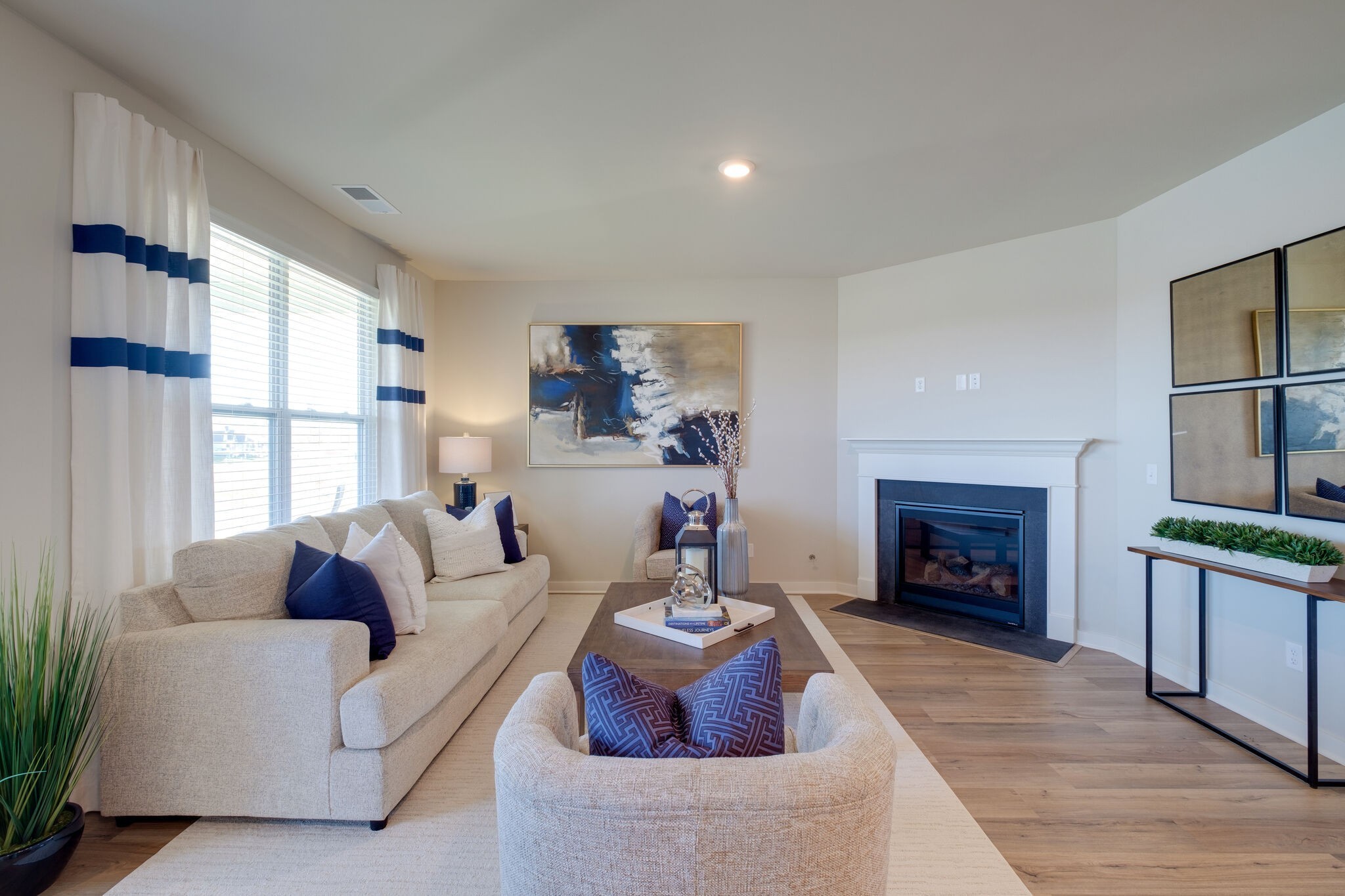 Image 12 of 31 For 415 1st Avenue 103-b