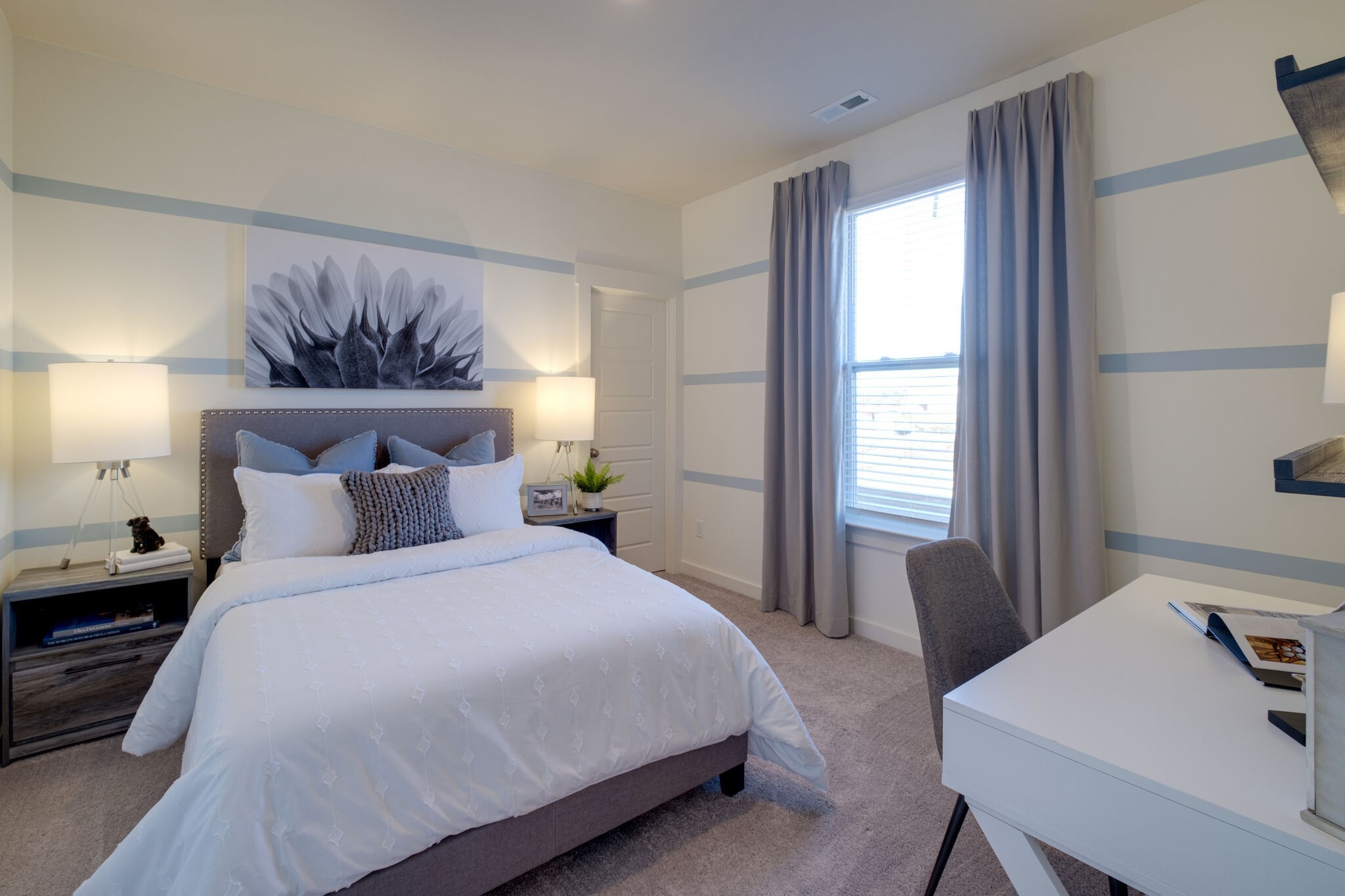 Image 17 of 31 For 415 1st Avenue 103-b