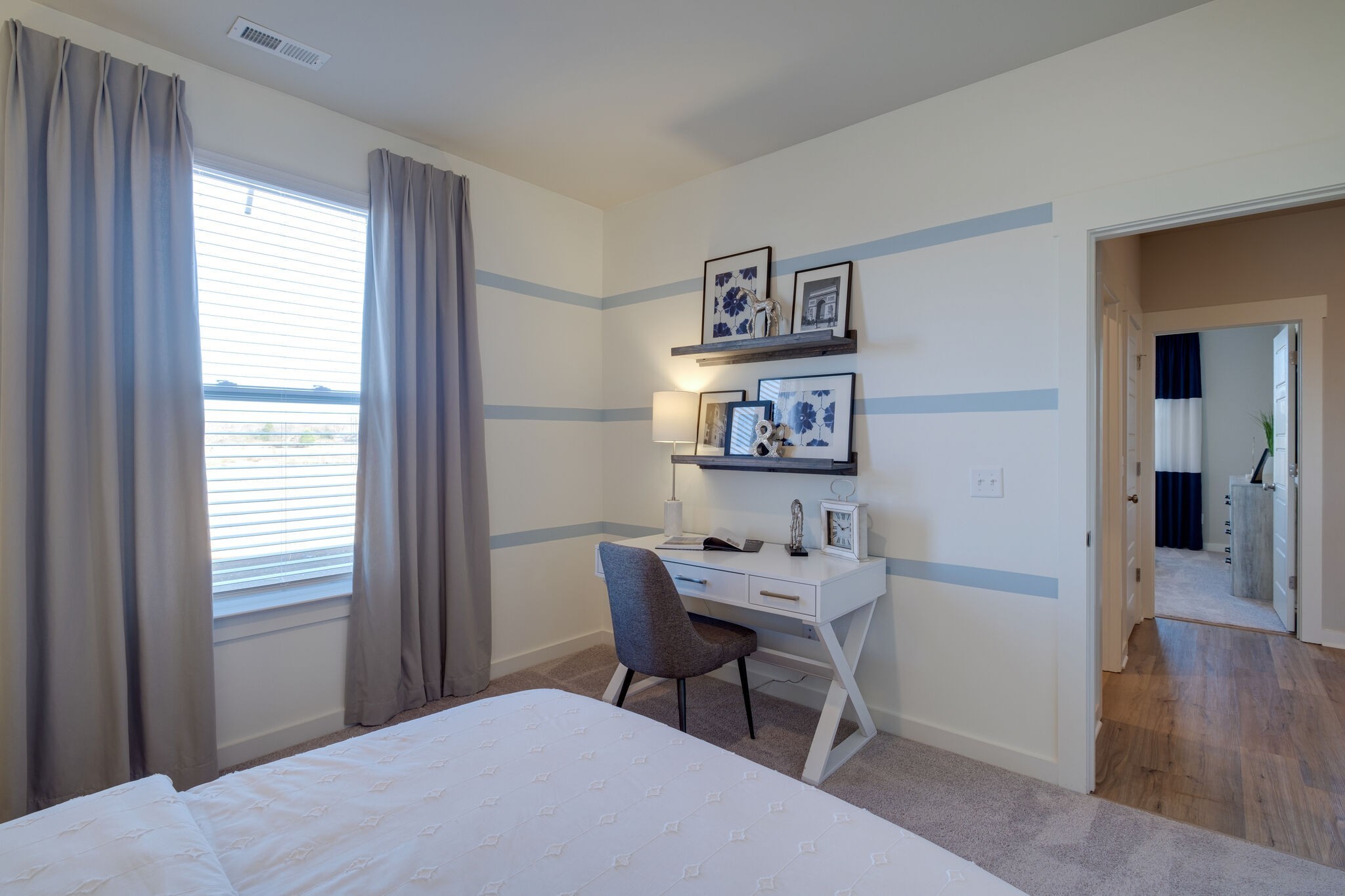 Image 18 of 31 For 415 1st Avenue 103-b