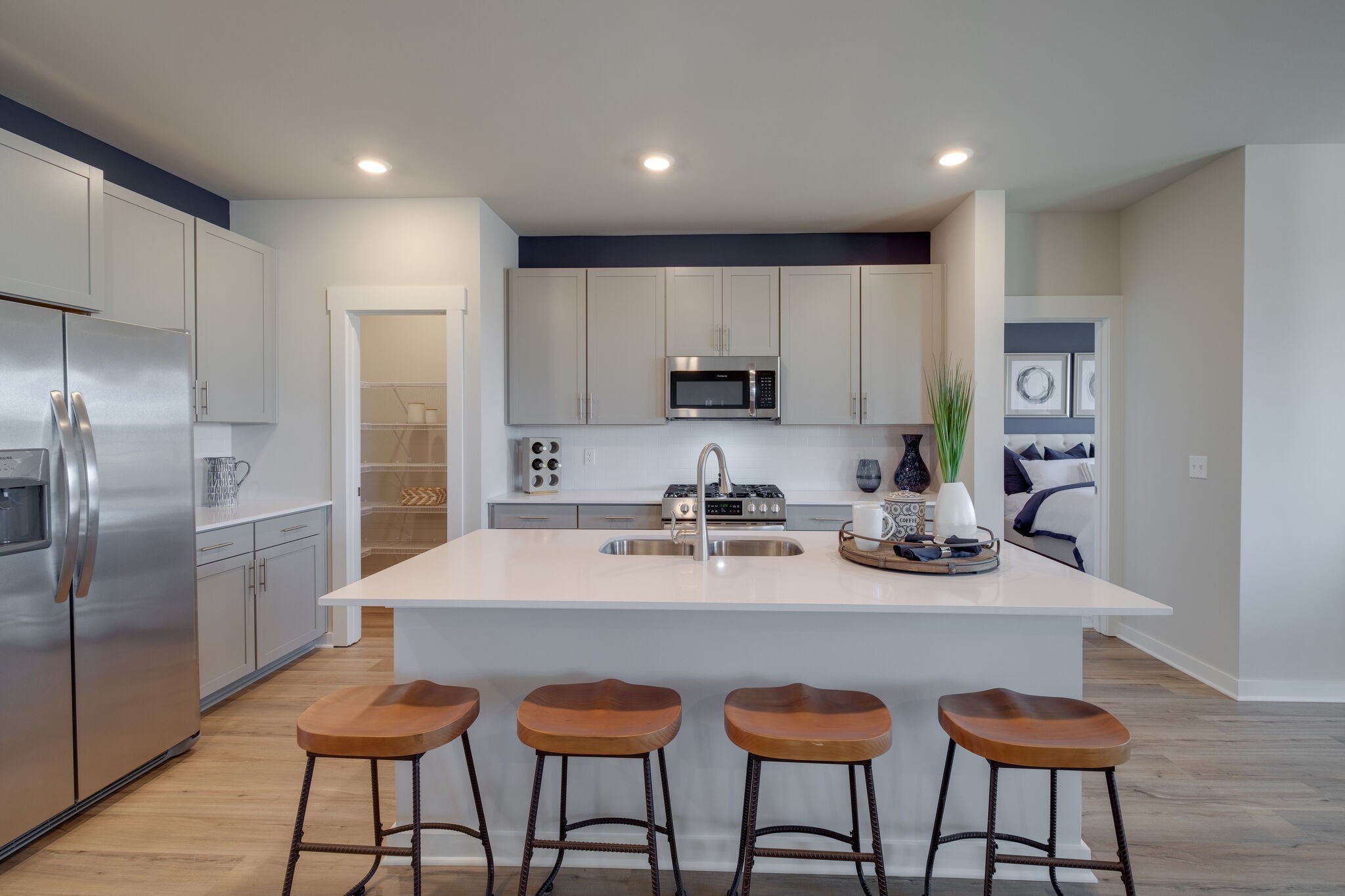 Image 6 of 31 For 415 1st Avenue 103-b