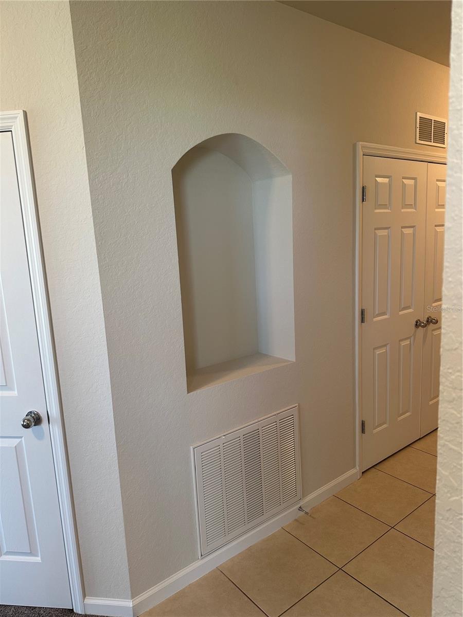 Image 11 of 32 For 4401 52nd Circle 101