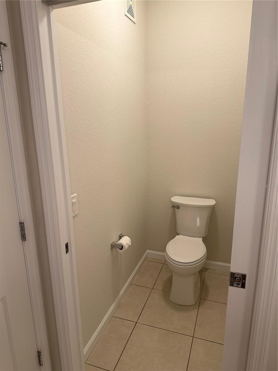 Image 17 of 32 For 4401 52nd Circle 101