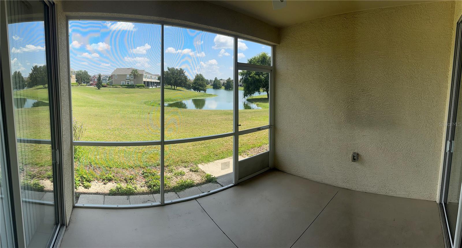 Image 23 of 32 For 4401 52nd Circle 101