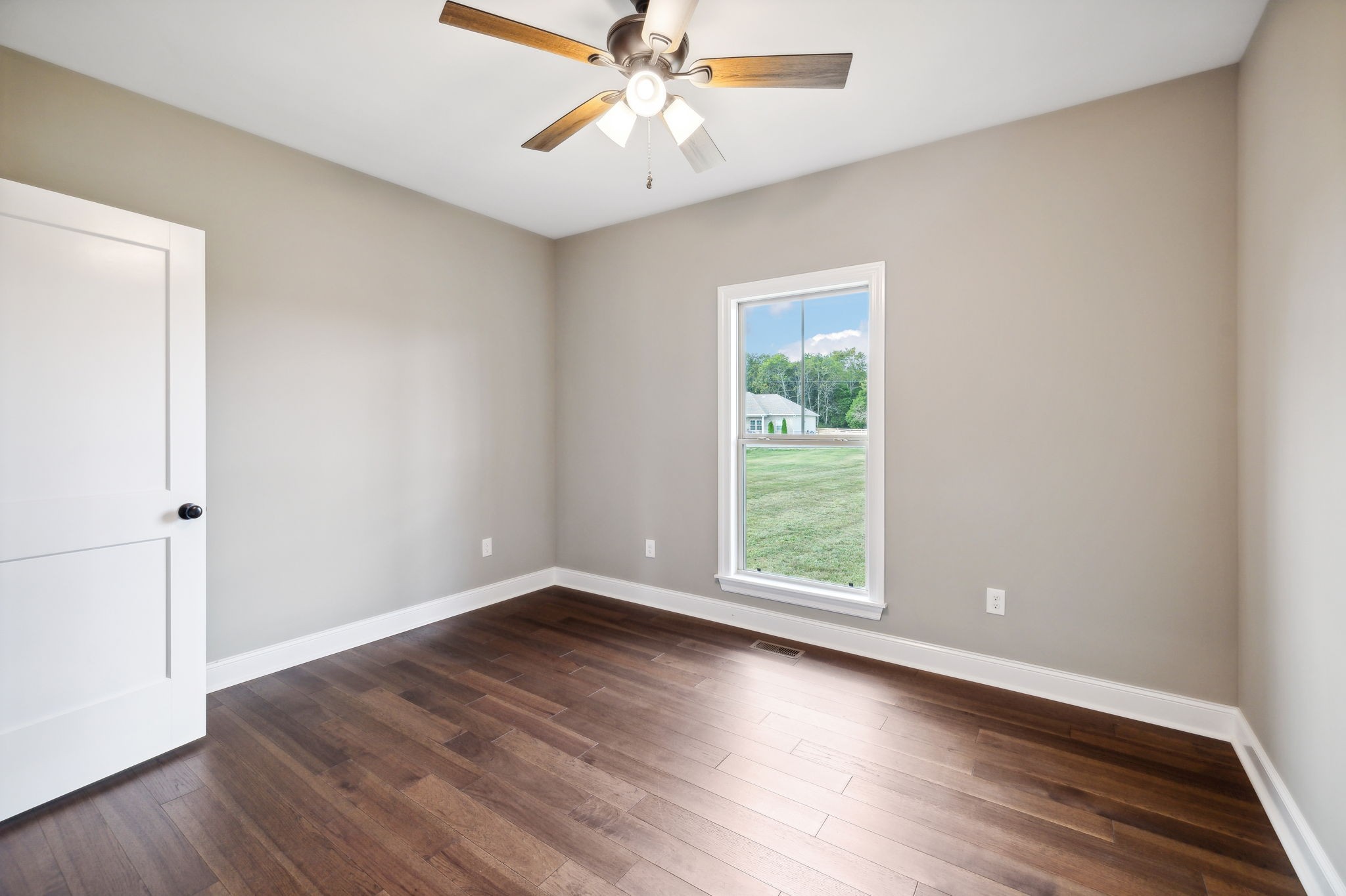 Image 29 of 69 For 6211 126th Street