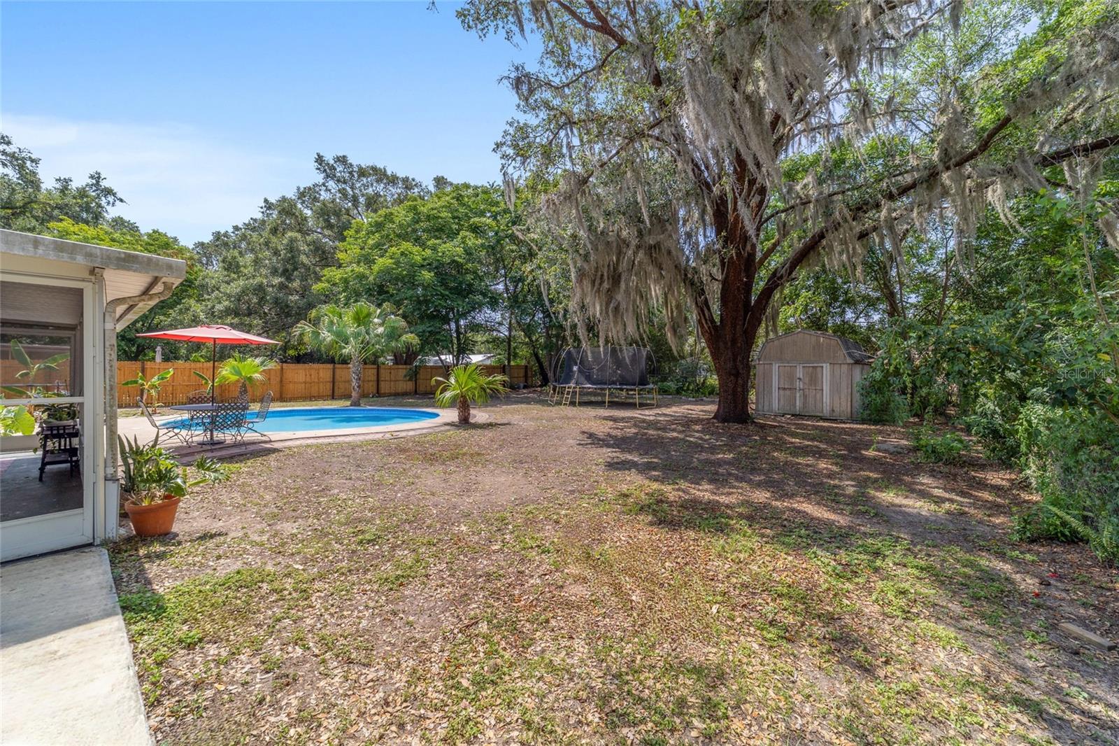 Image 41 of 51 For 6060 119th Place