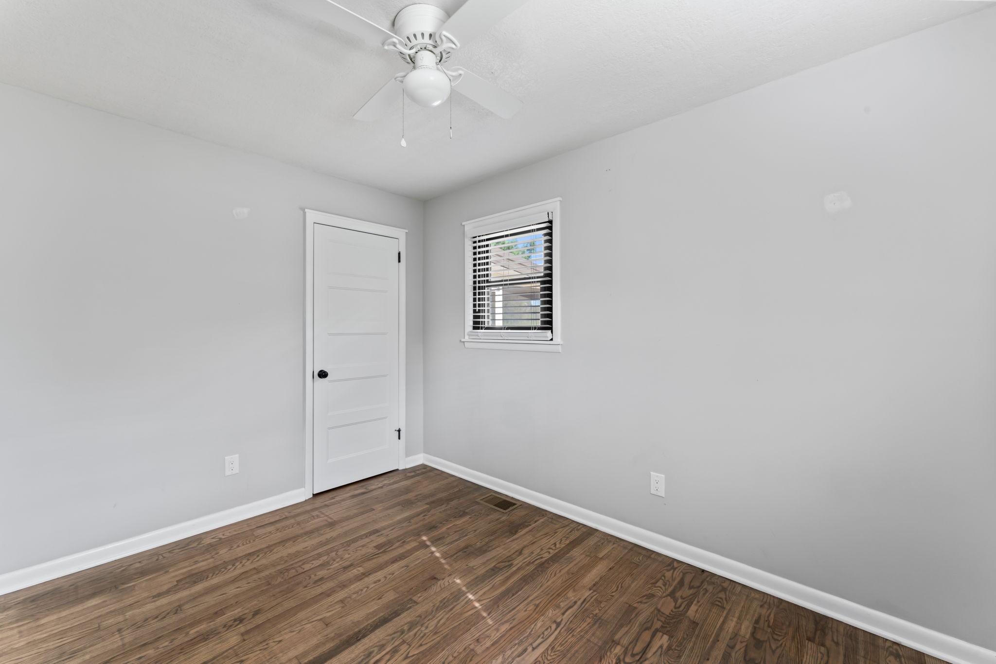 Image 18 of 22 For 4722 88th Lane