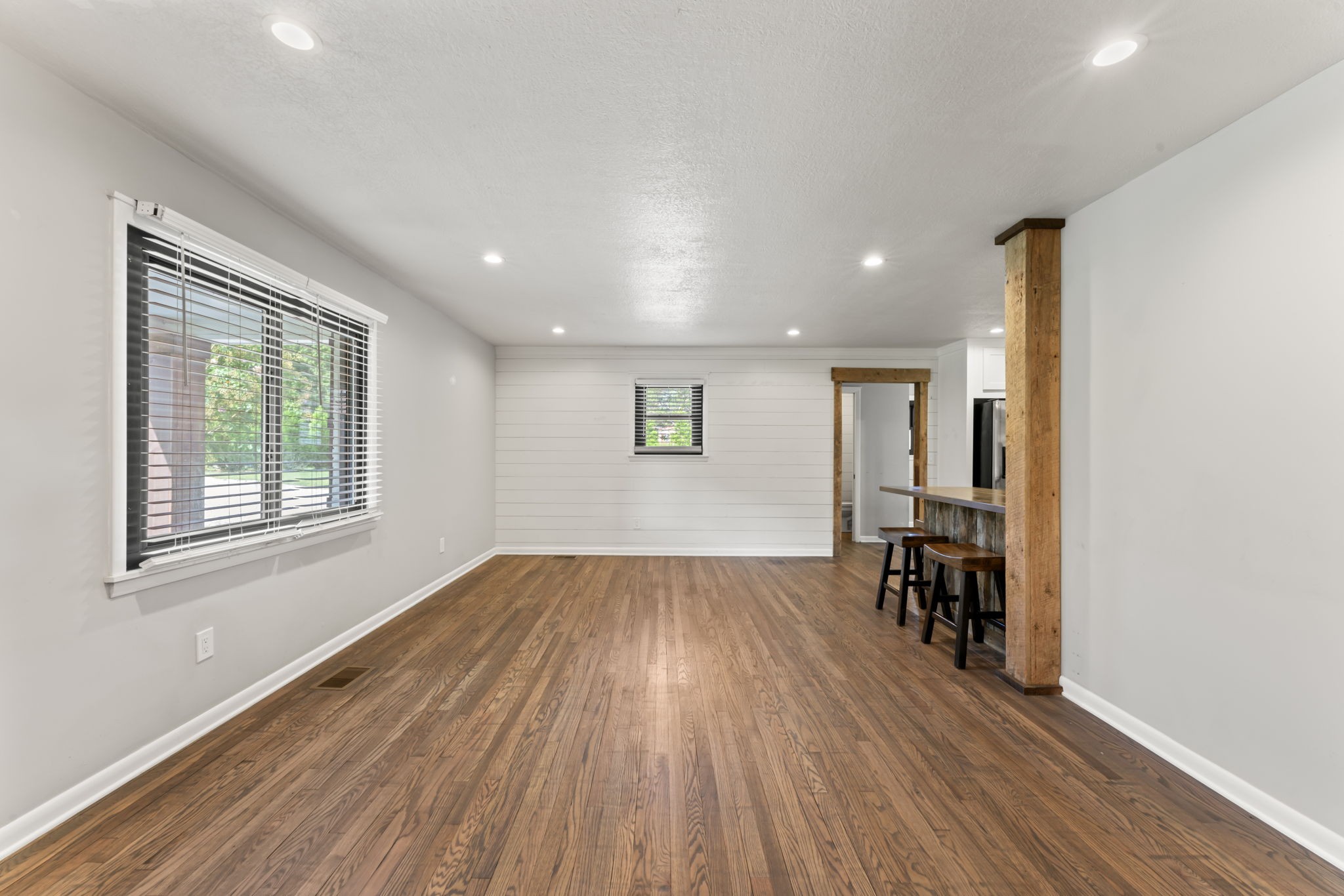 Image 8 of 22 For 4722 88th Lane