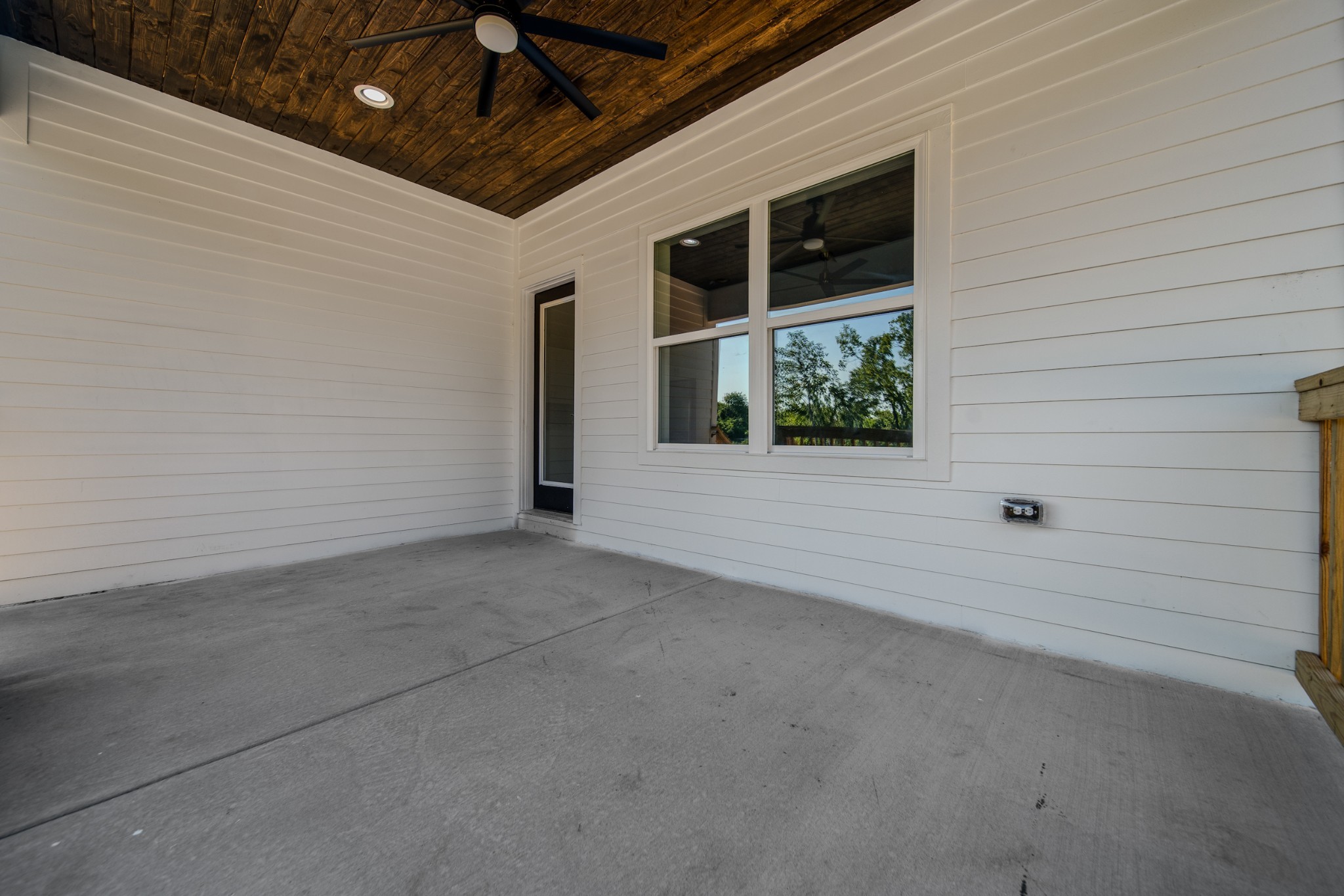 Image 23 of 58 For 3809 66th Street