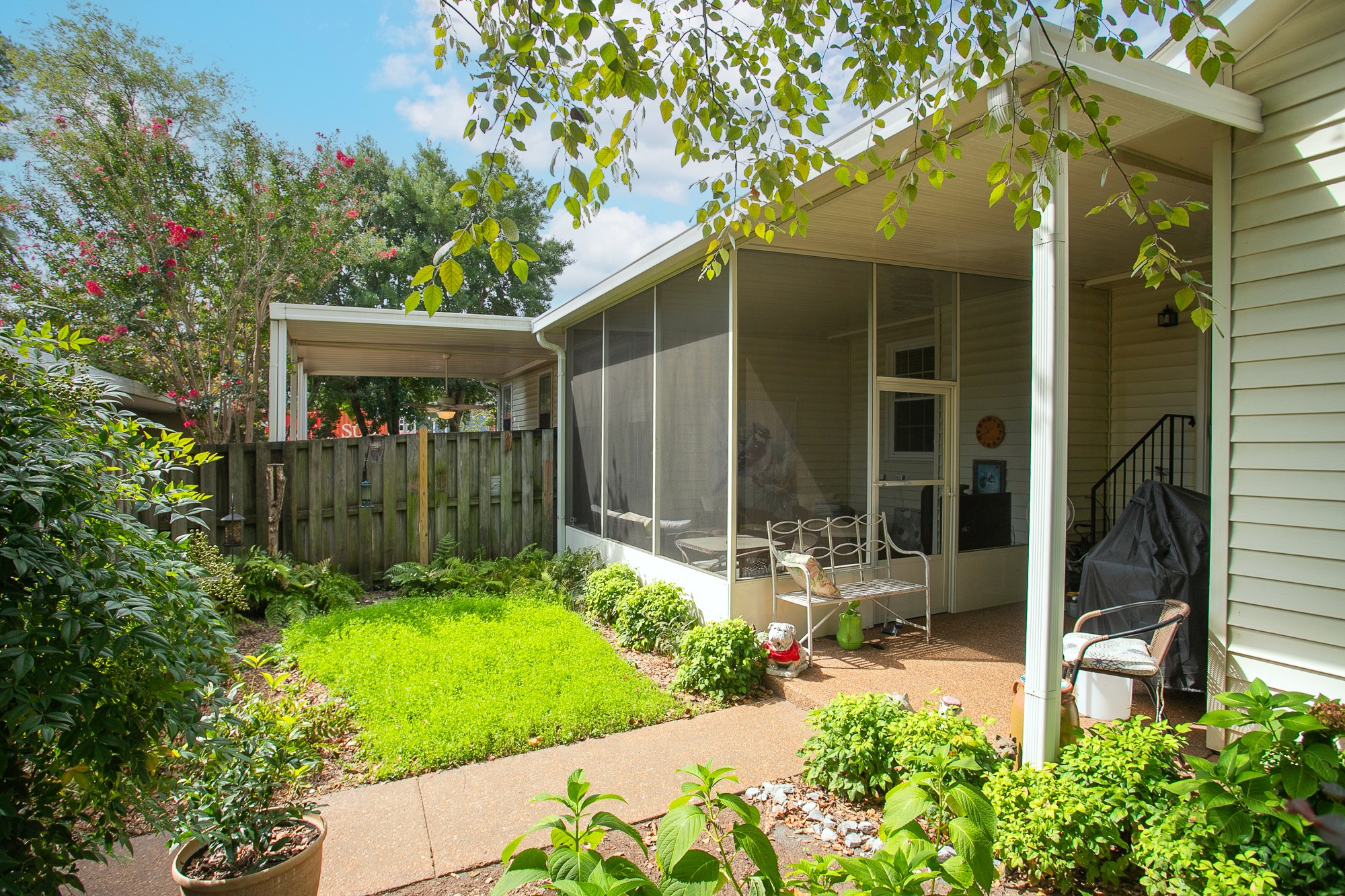 Image 14 of 17 For 17645 112th Lane