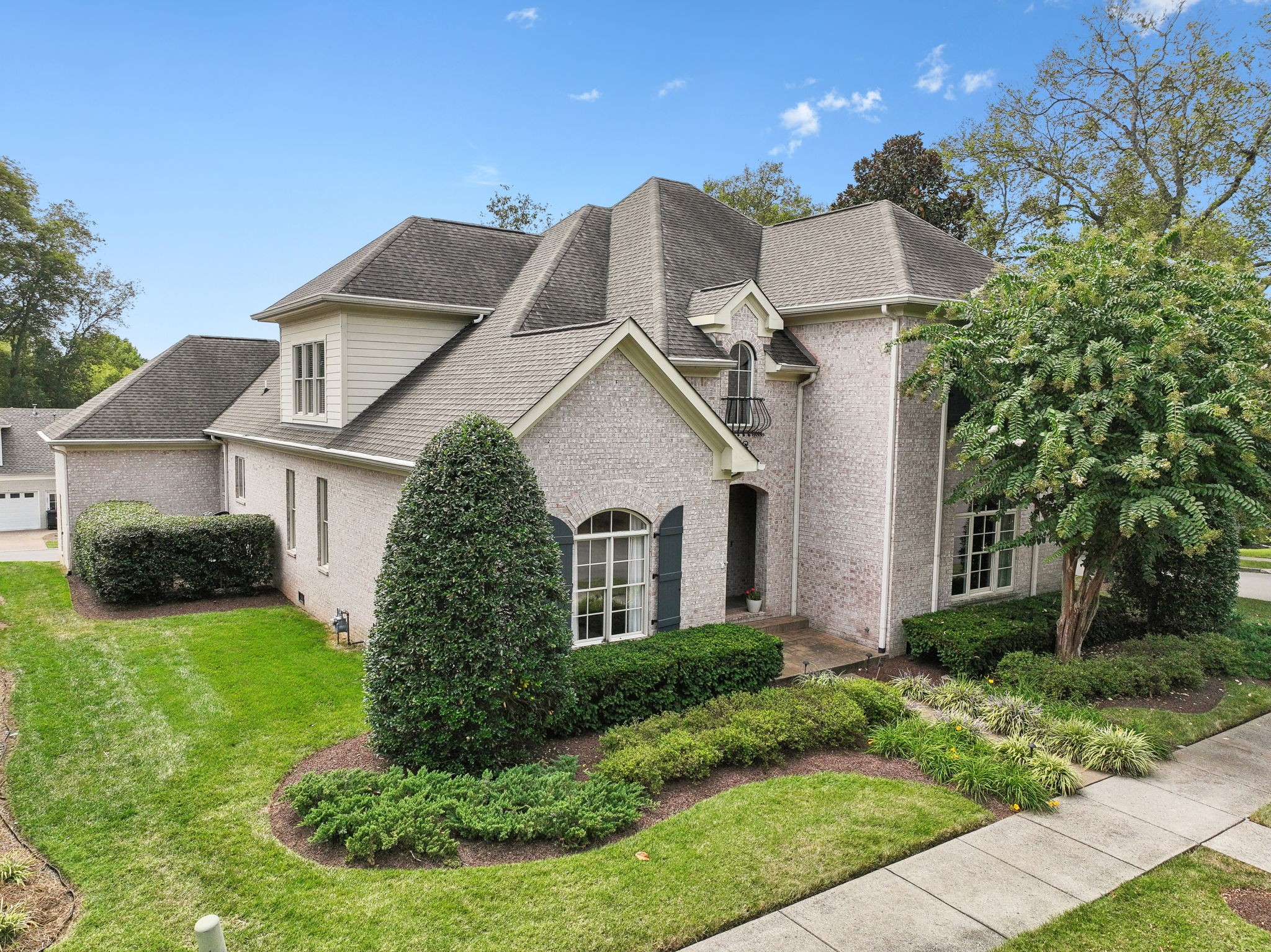Listing photo id 2 for 10569 98th Place
