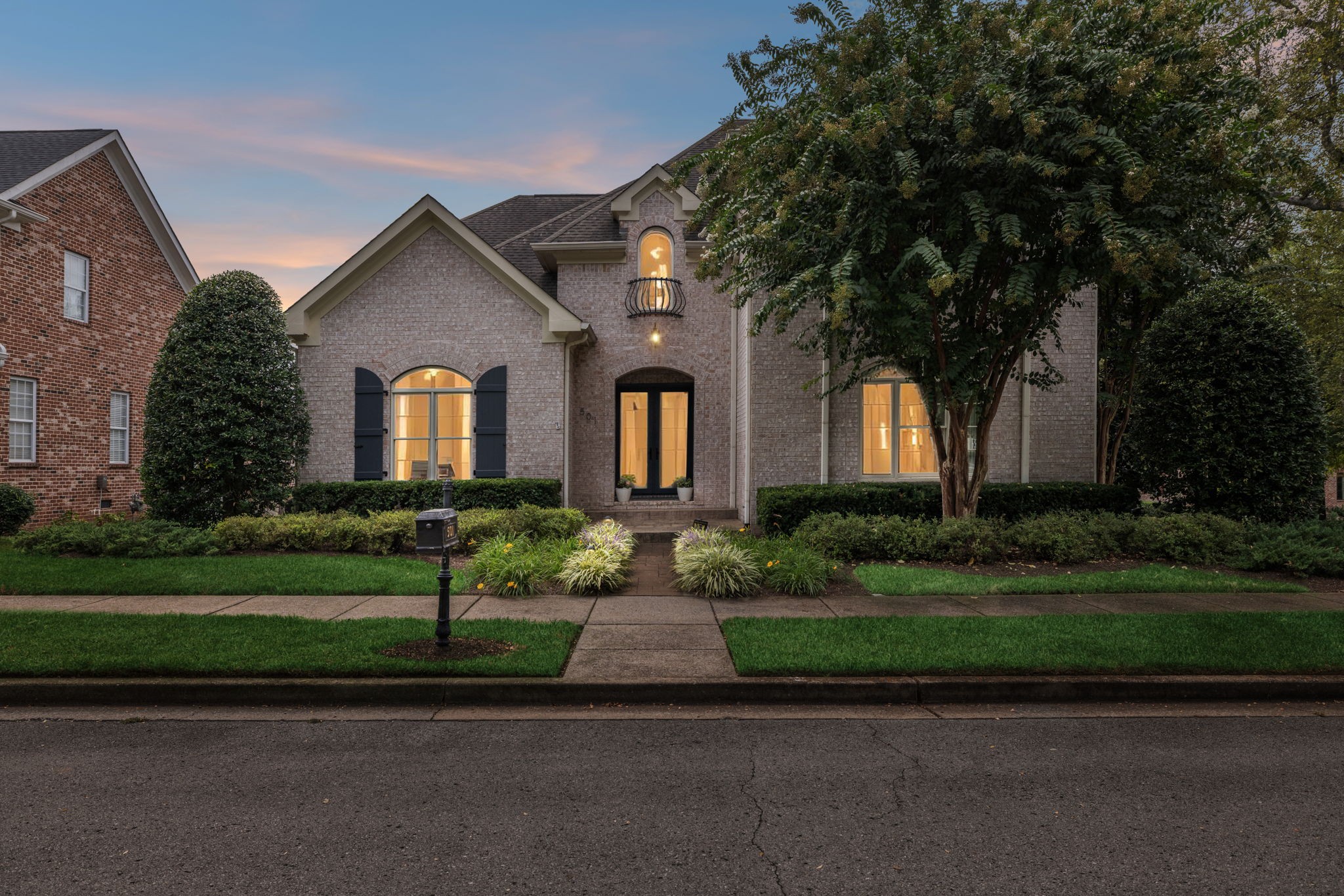 Listing photo id 3 for 10569 98th Place