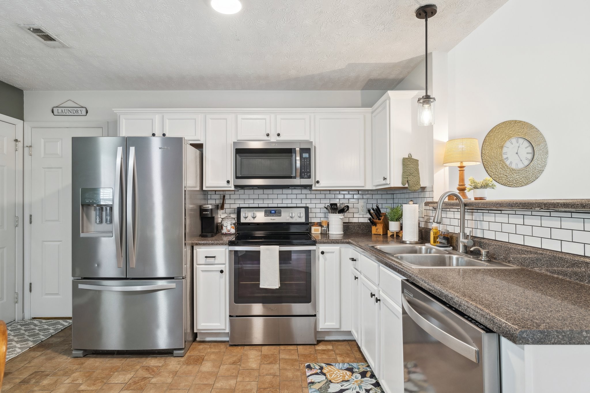 Image 4 of 19 For 6638 108th Lane