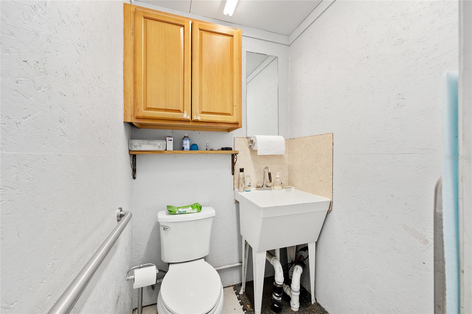 Image 41 of 65 For 11526 Rock Avenue