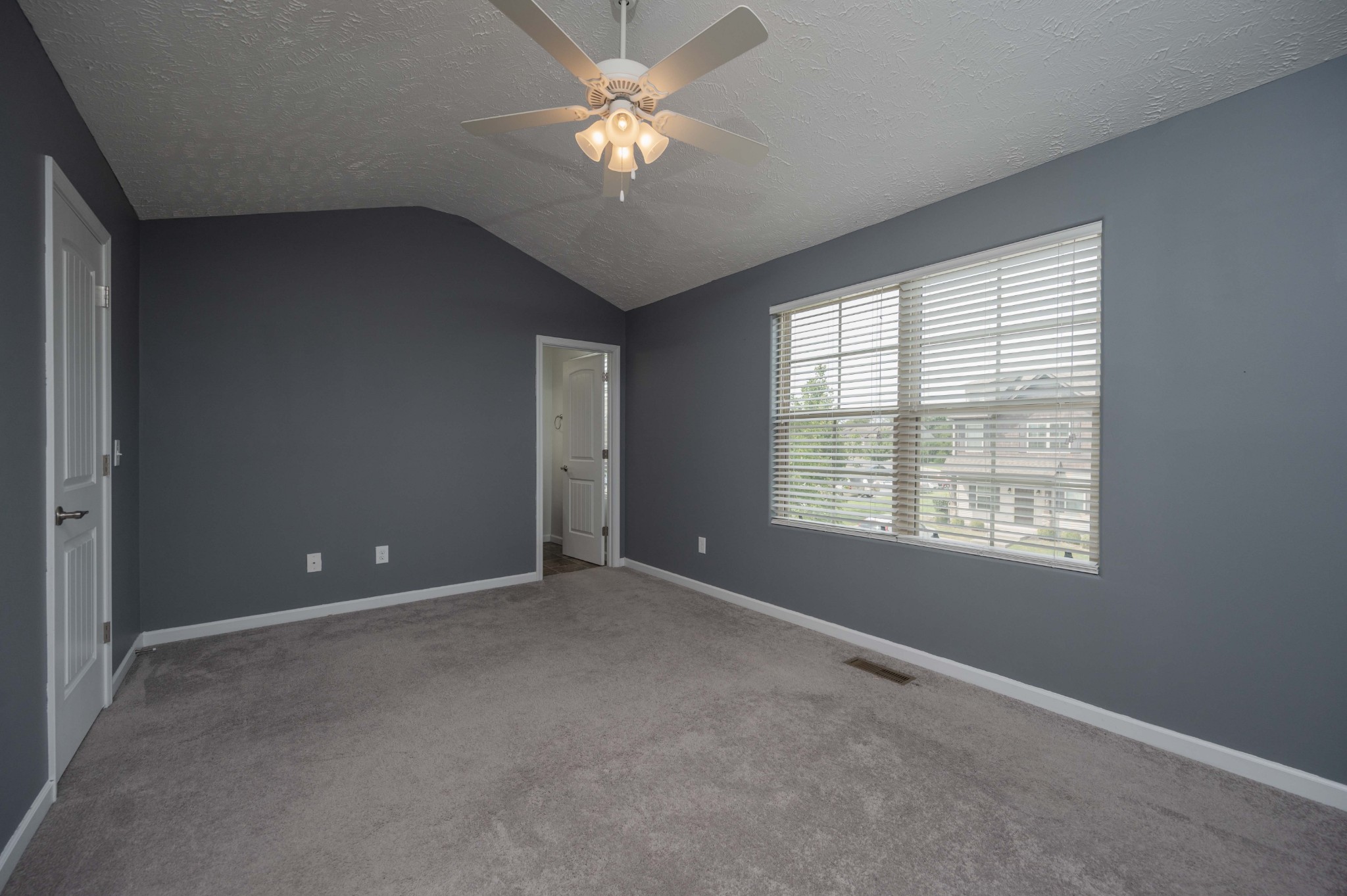 Listing photo id 8 for 11900 Bayshore Drive