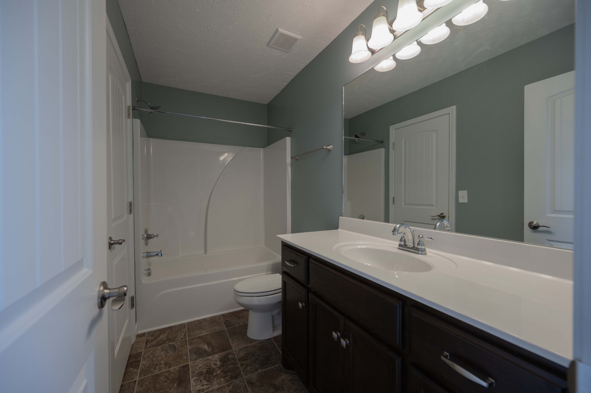 Listing photo id 11 for 11900 Bayshore Drive